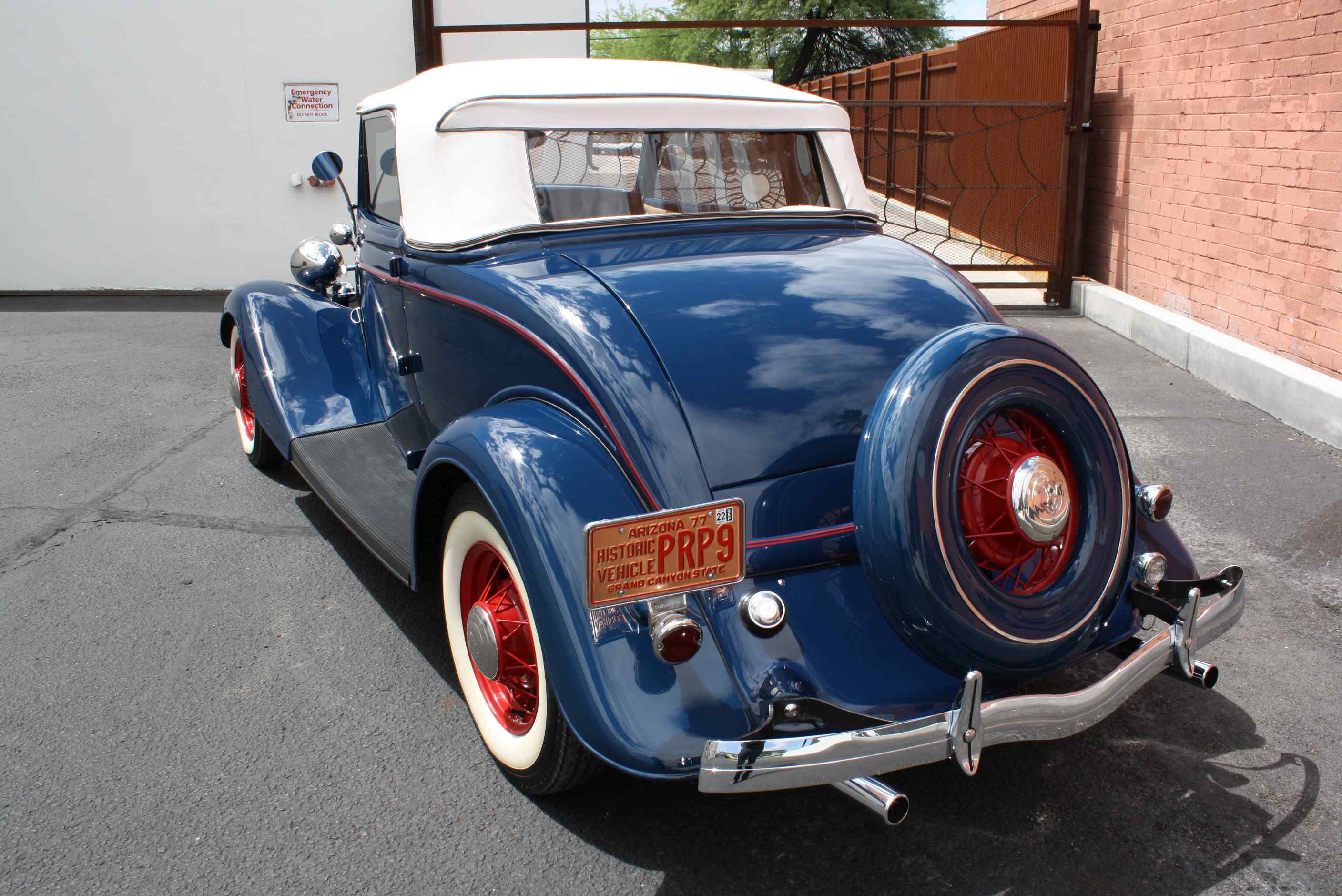 1933 Ford Cabriolet.