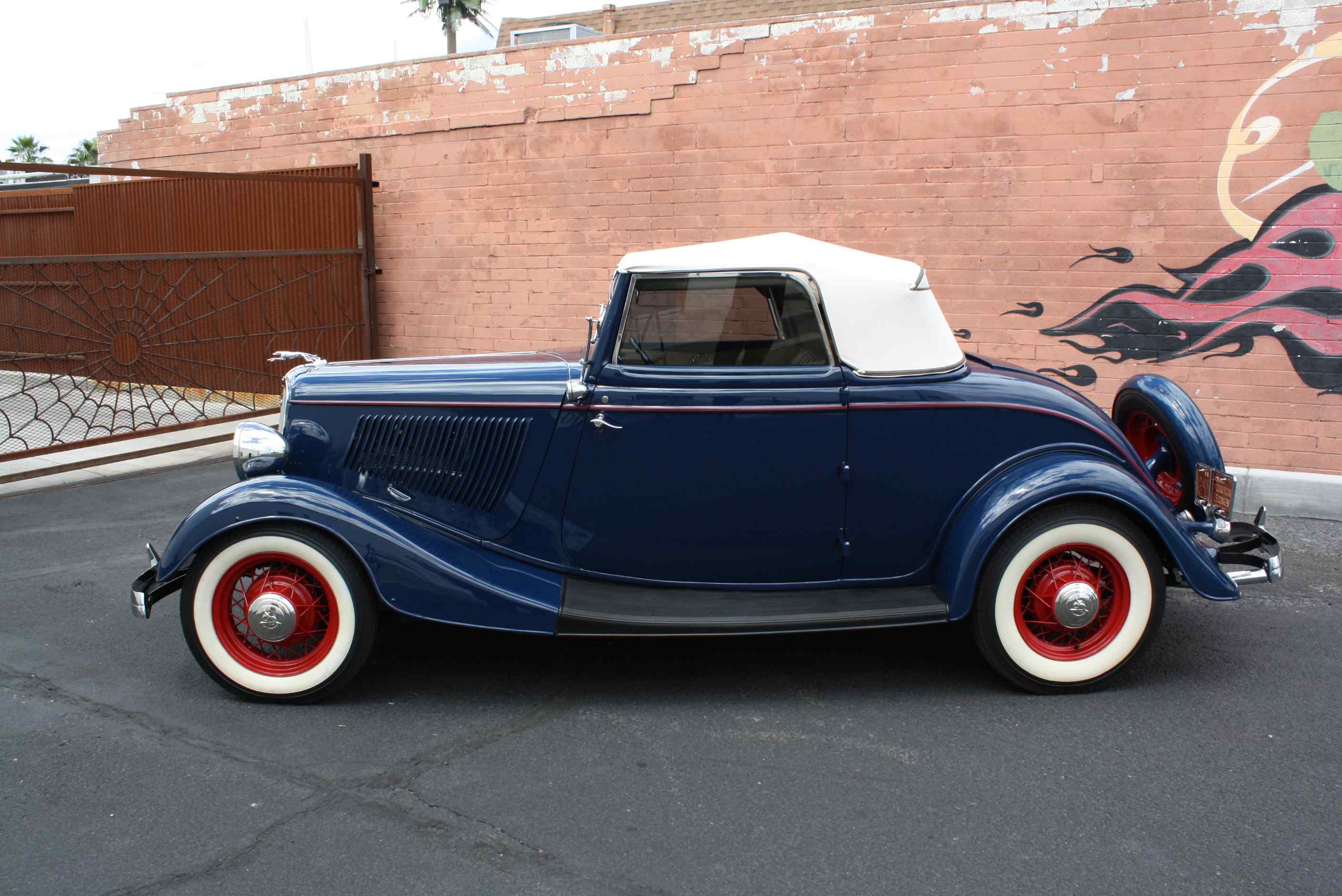 1933 Ford Cabriolet.