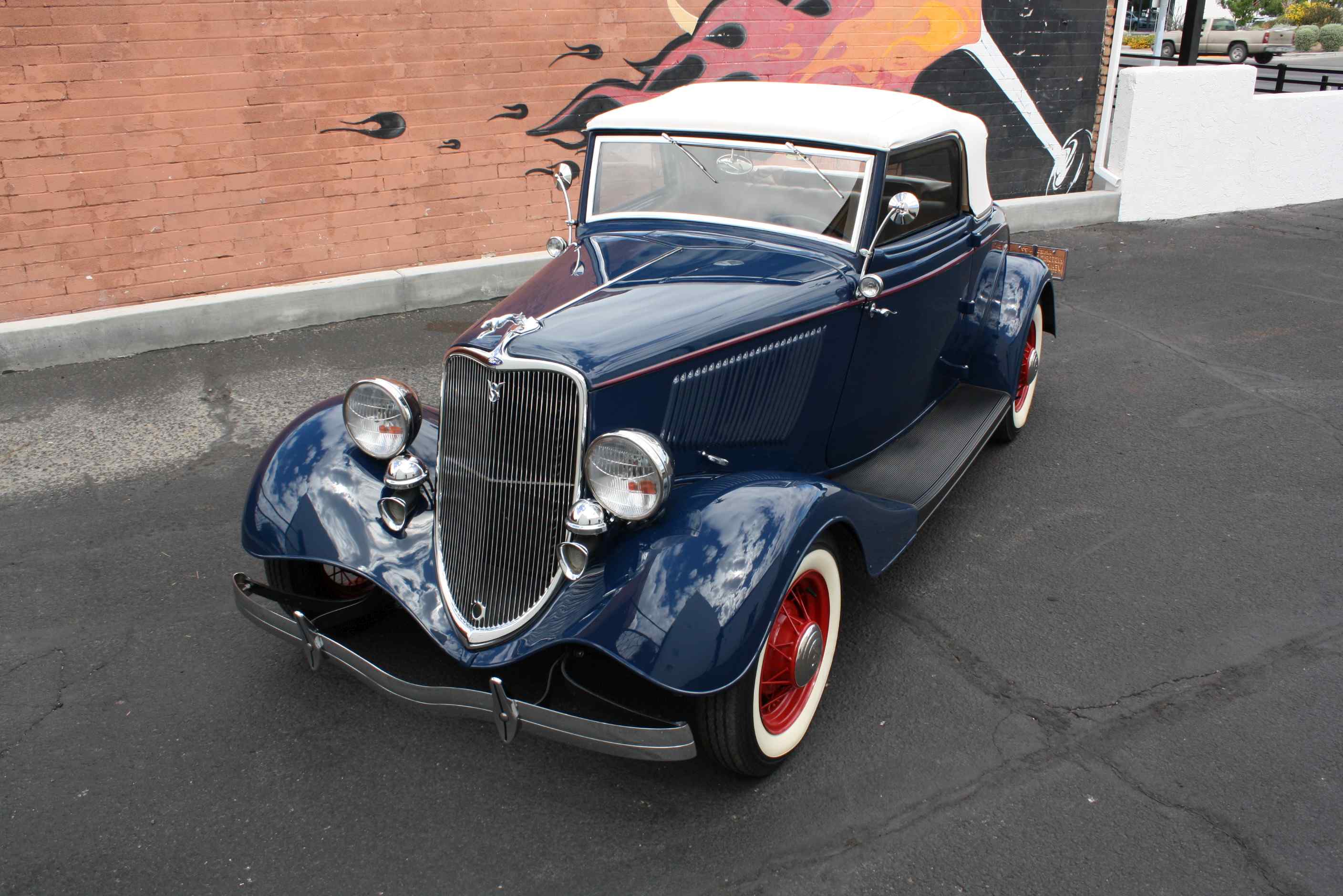 1933 Ford Cabriolet.
