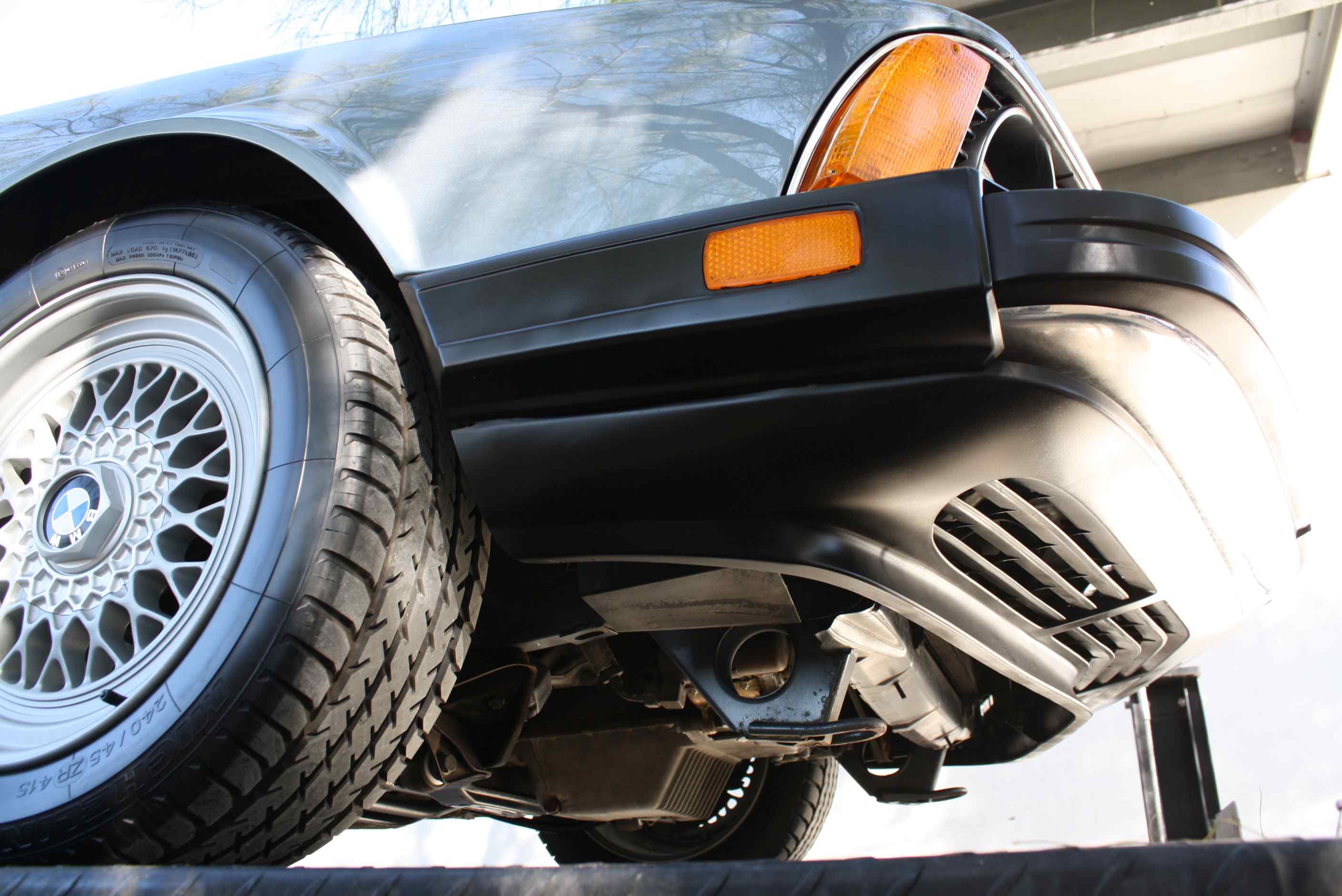 1984 633CSi