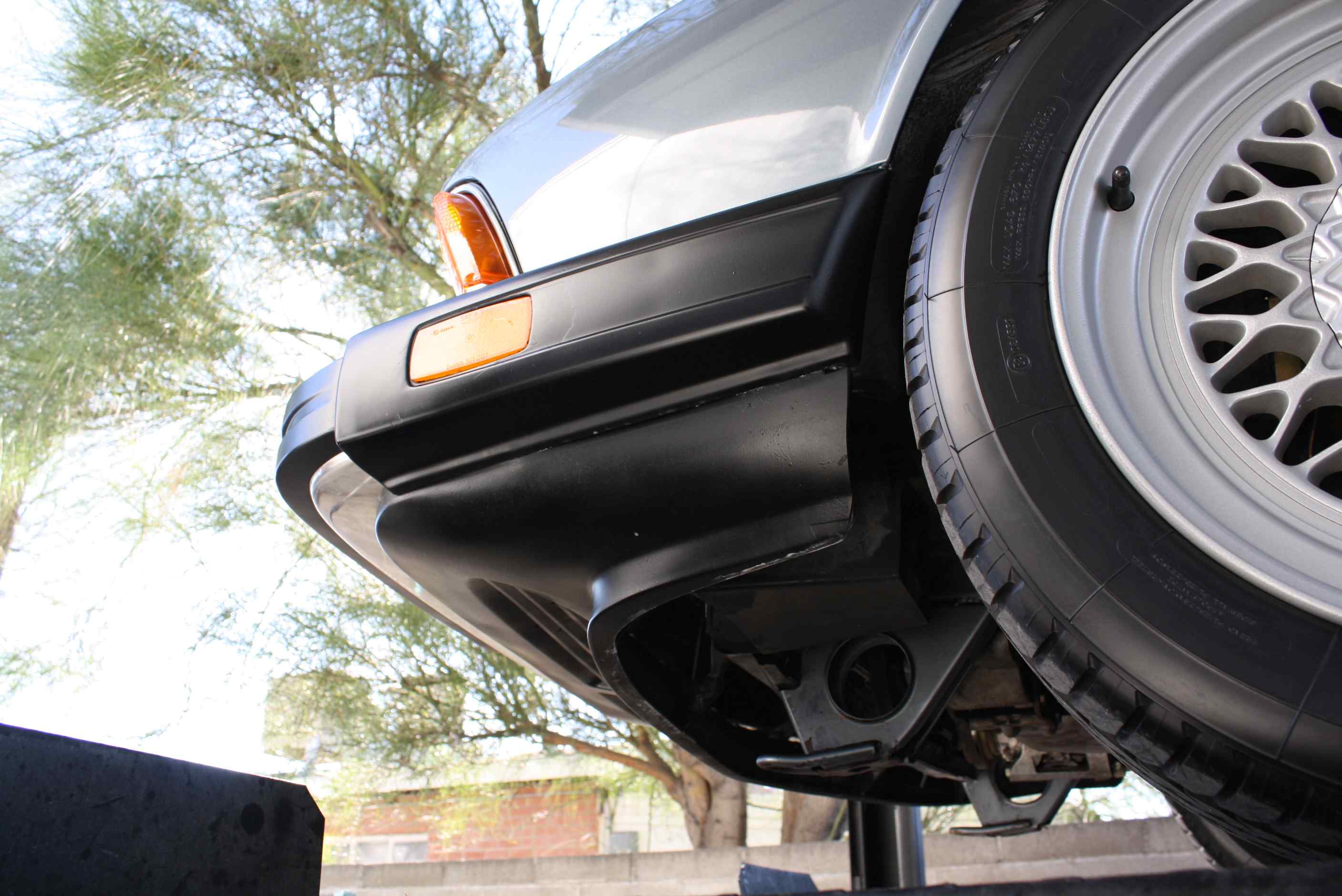 1984 633CSi