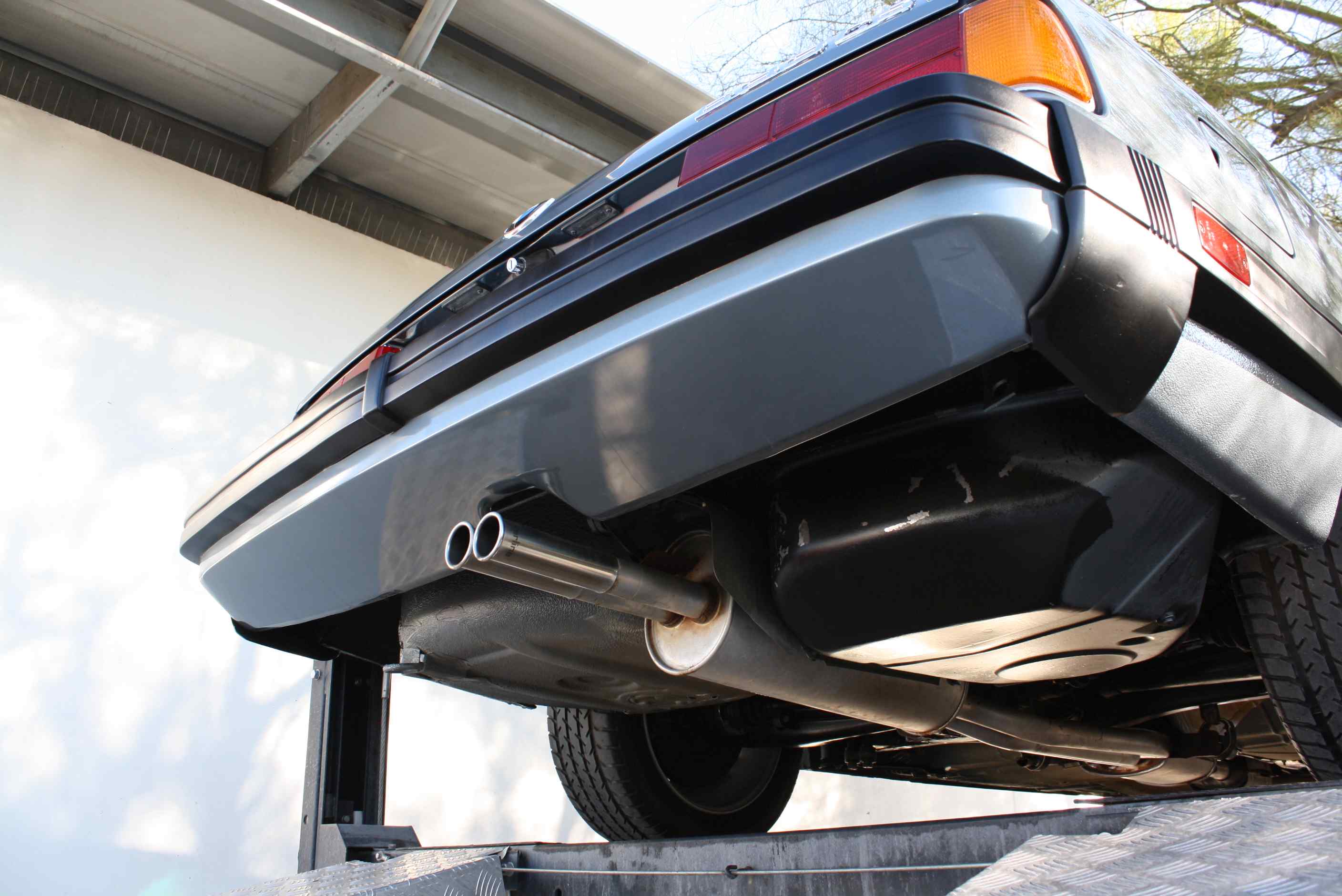 1984 633CSi