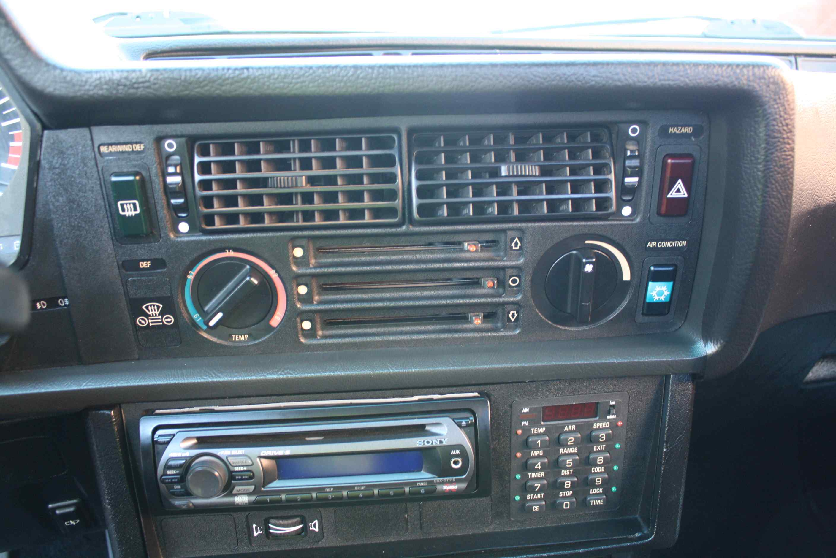 1984 633CSi