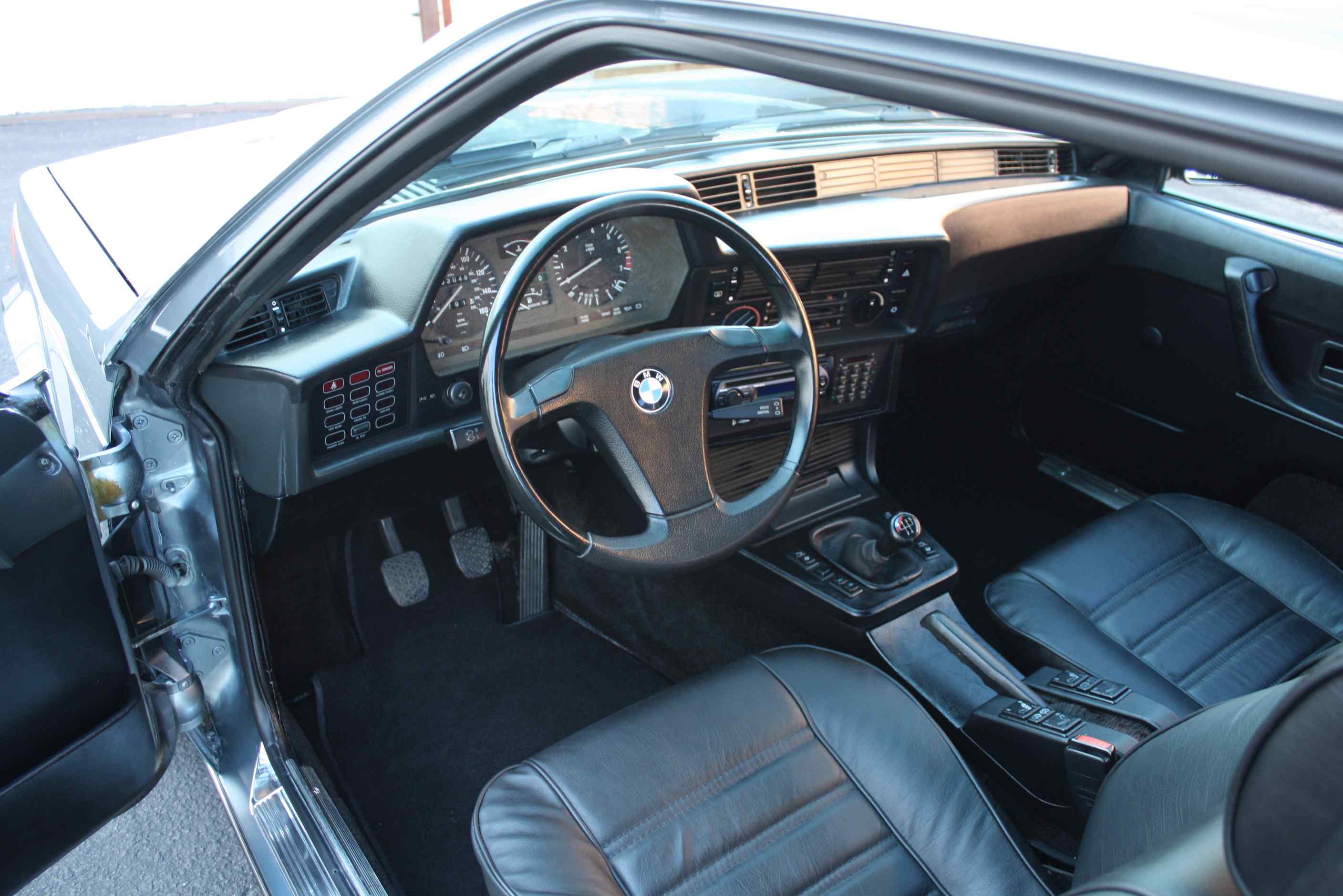 1984 633CSi