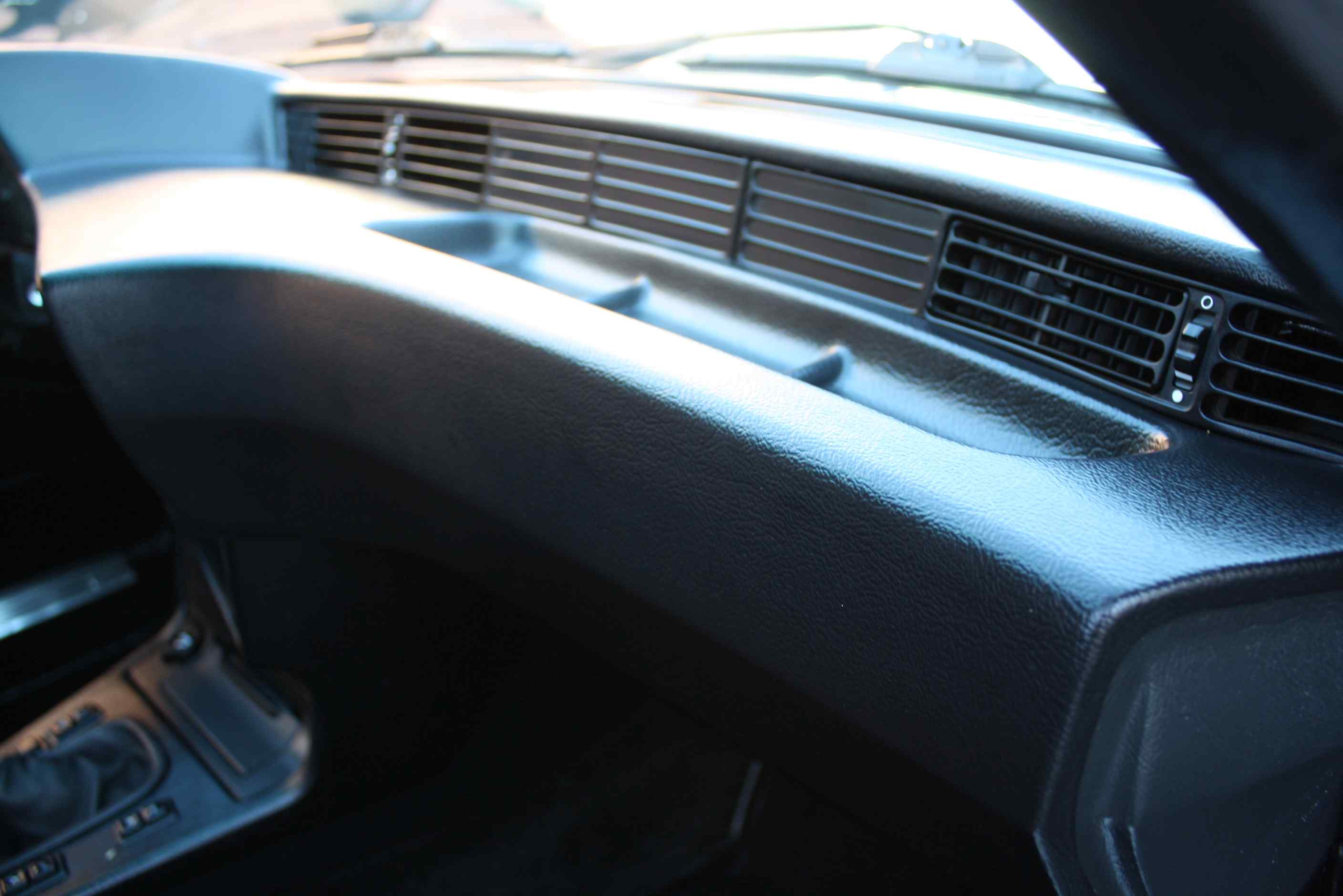 1984 633CSi