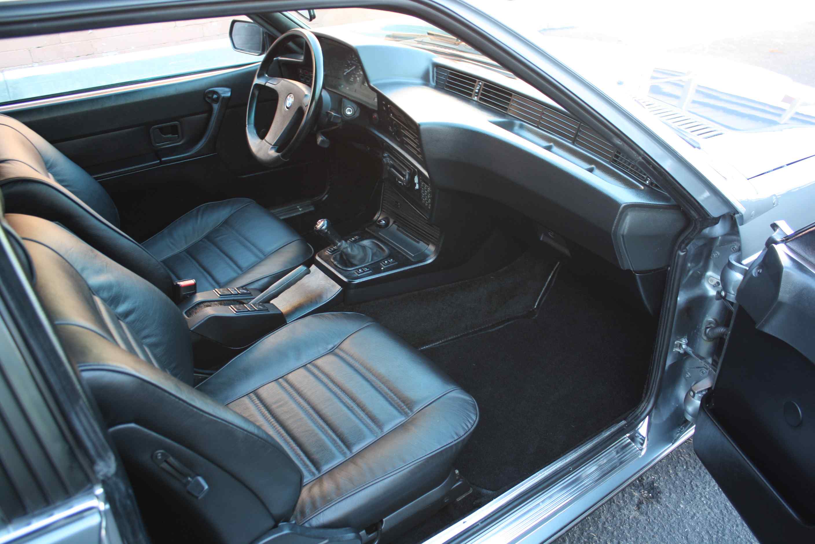 1984 633CSi