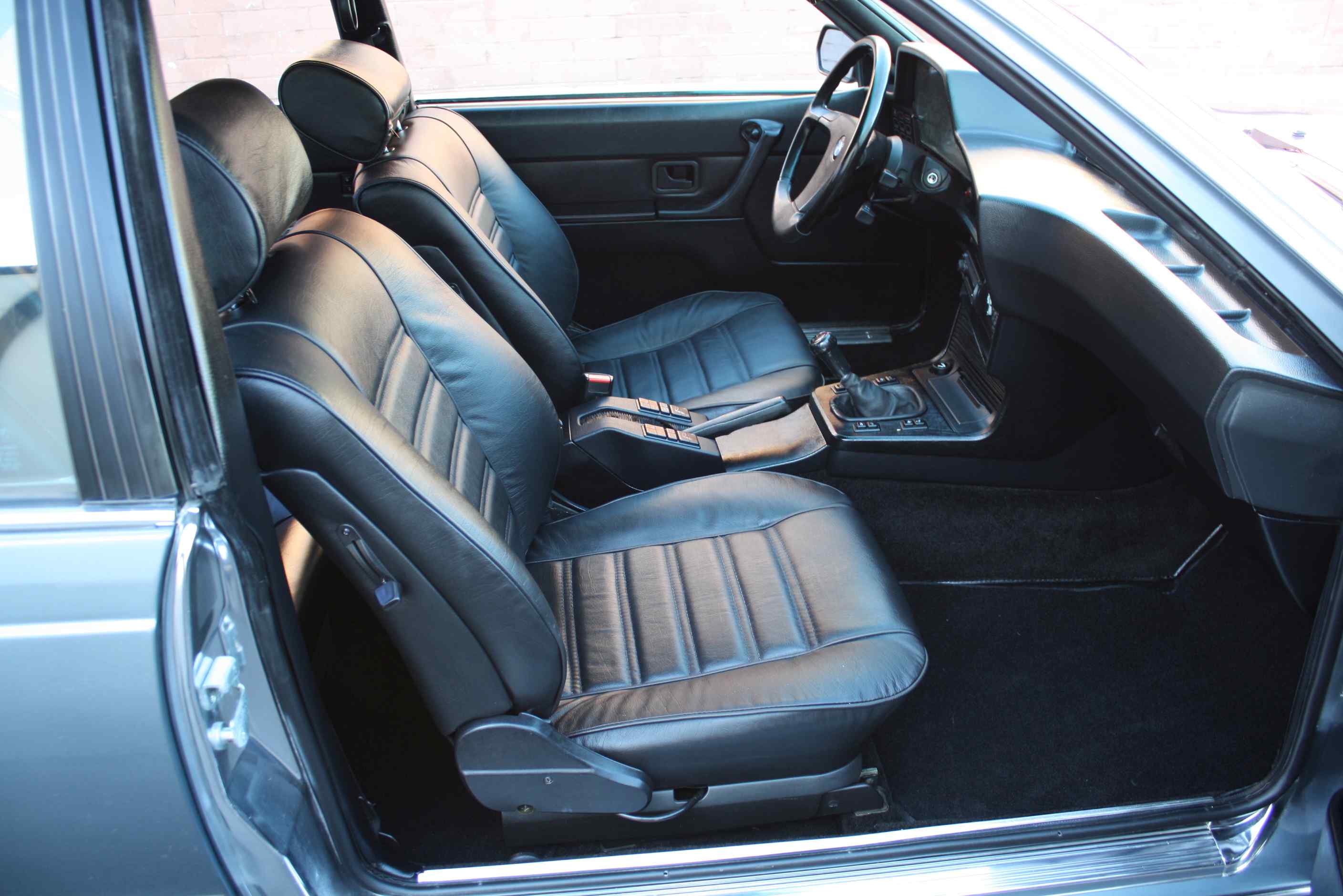 1984 633CSi