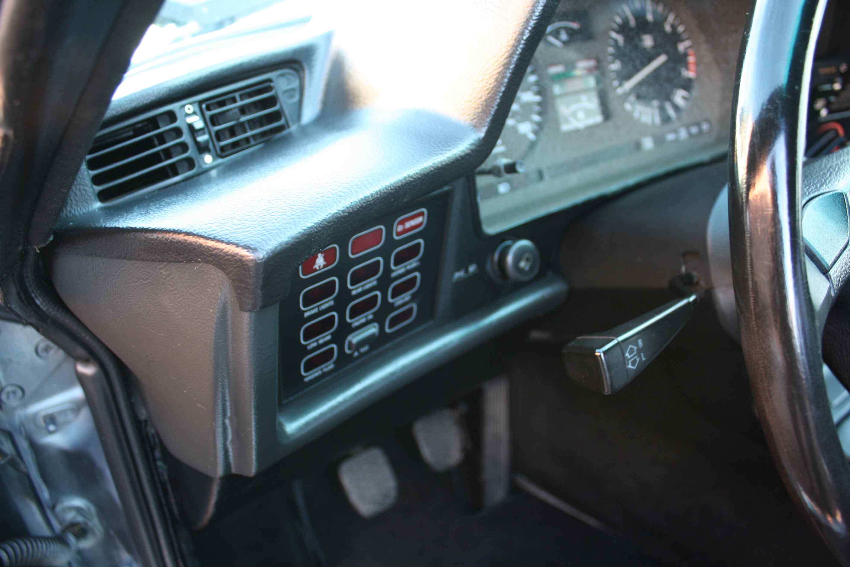 1984 633CSi