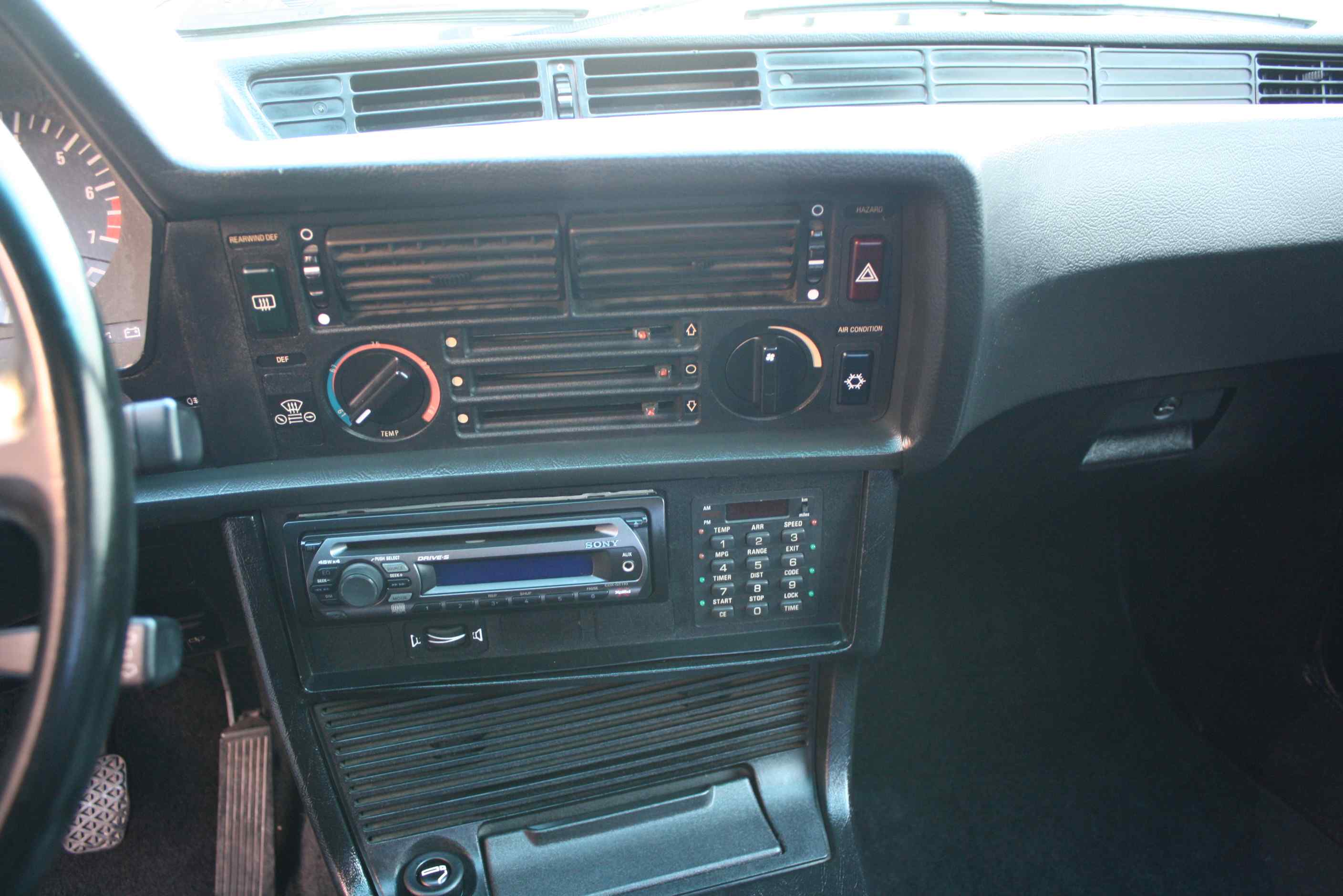 1984 633CSi