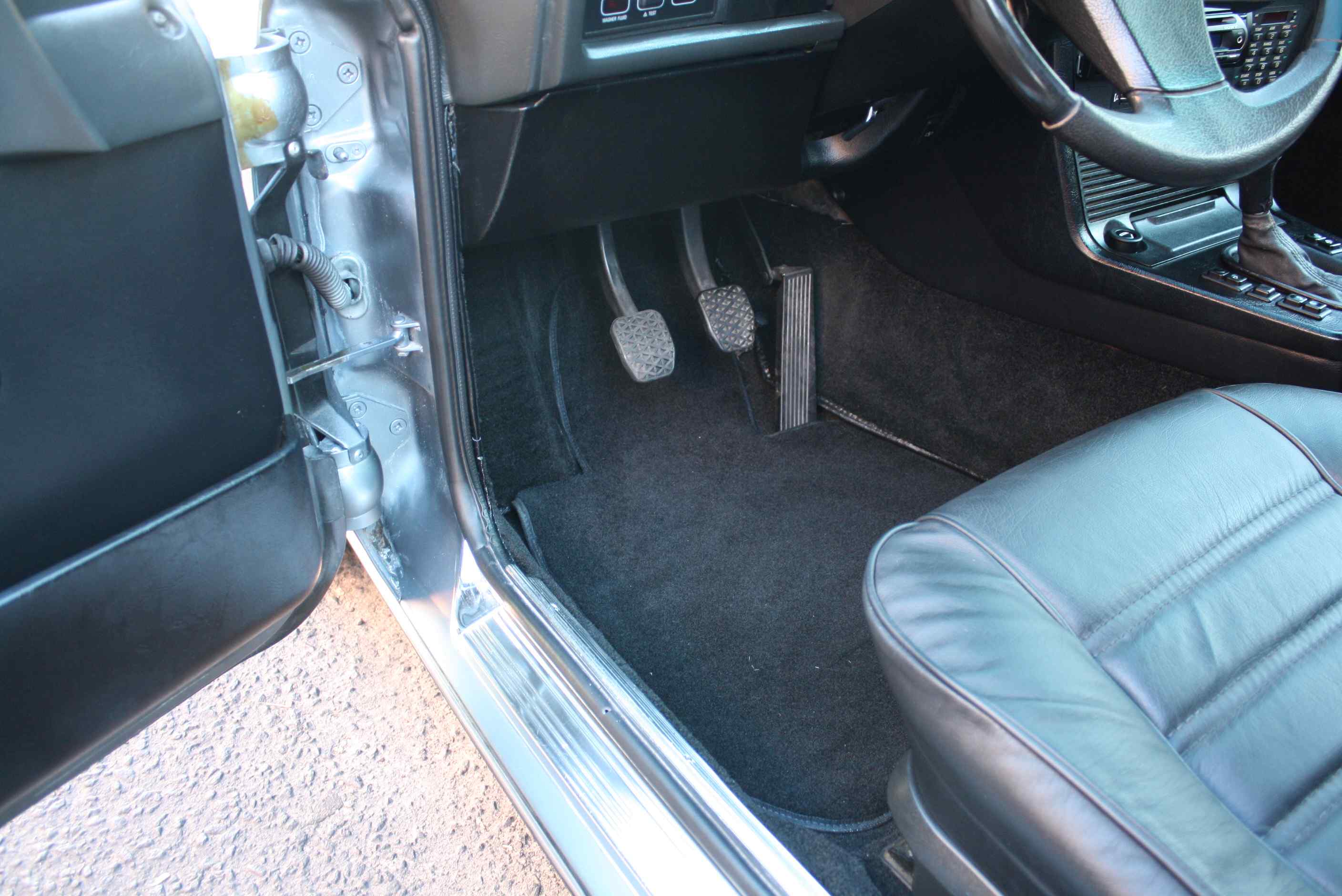 1984 633CSi