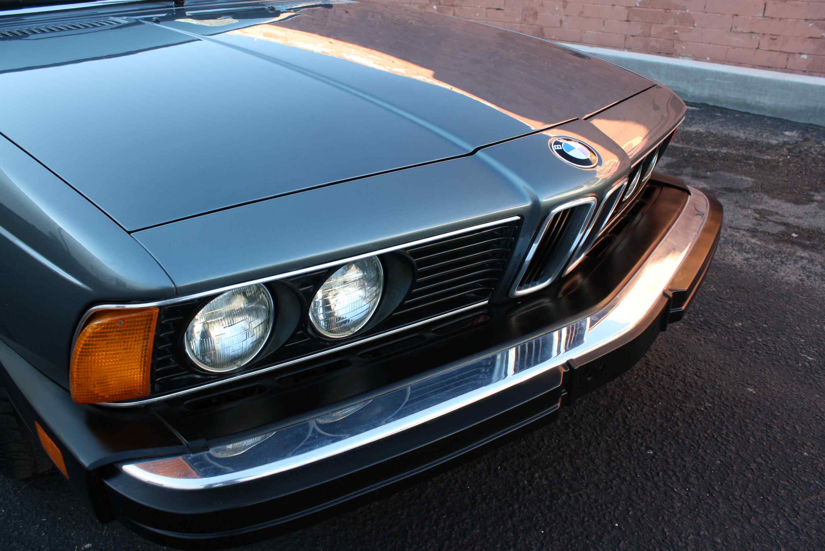1984 633CSi