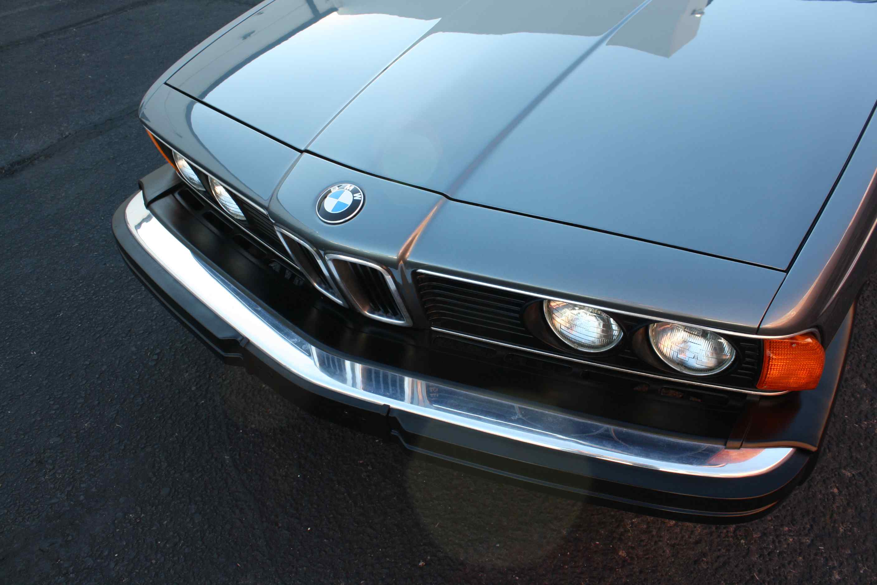 1984 633CSi