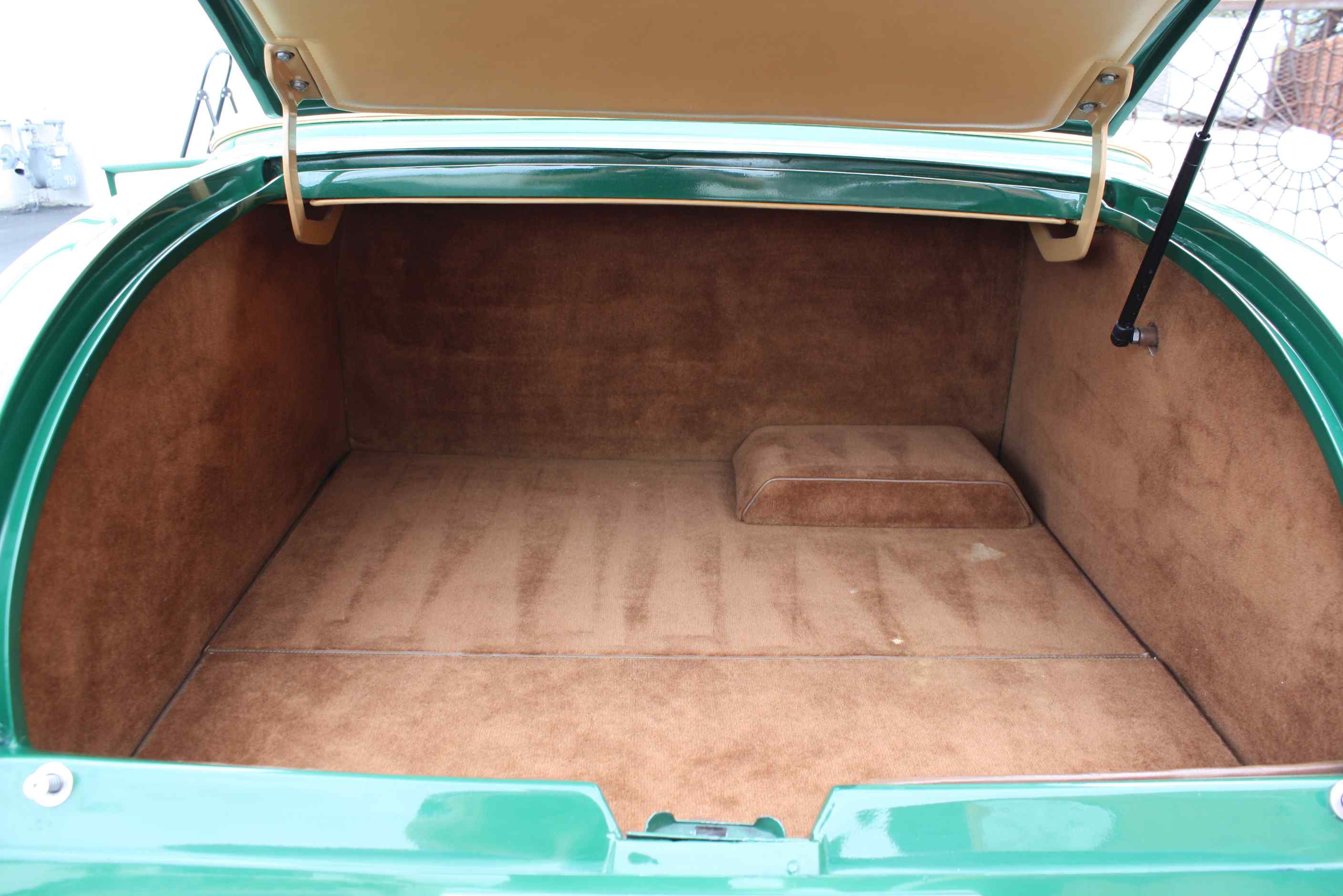 1932 Ford Roadster.