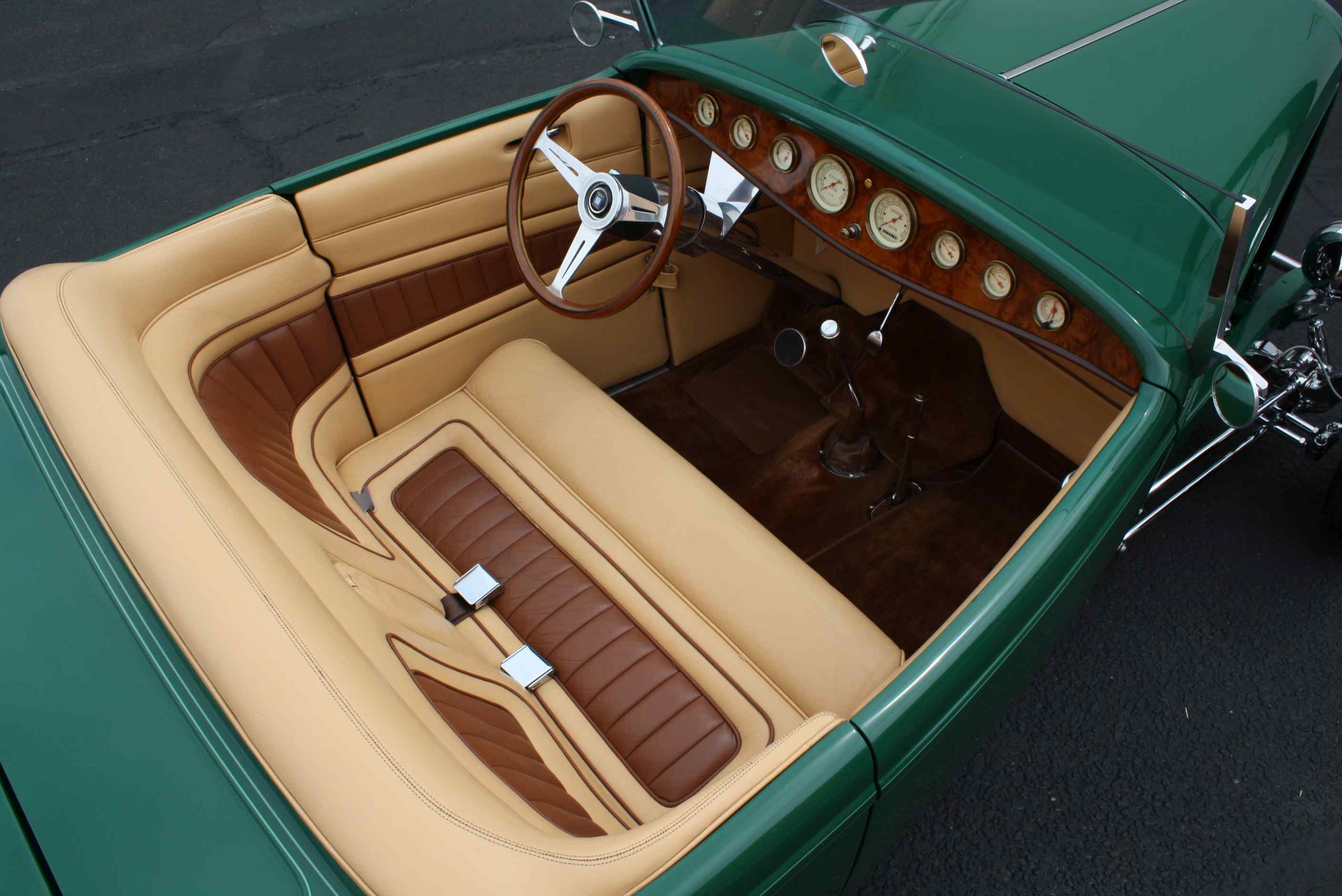 1932 Ford Roadster.