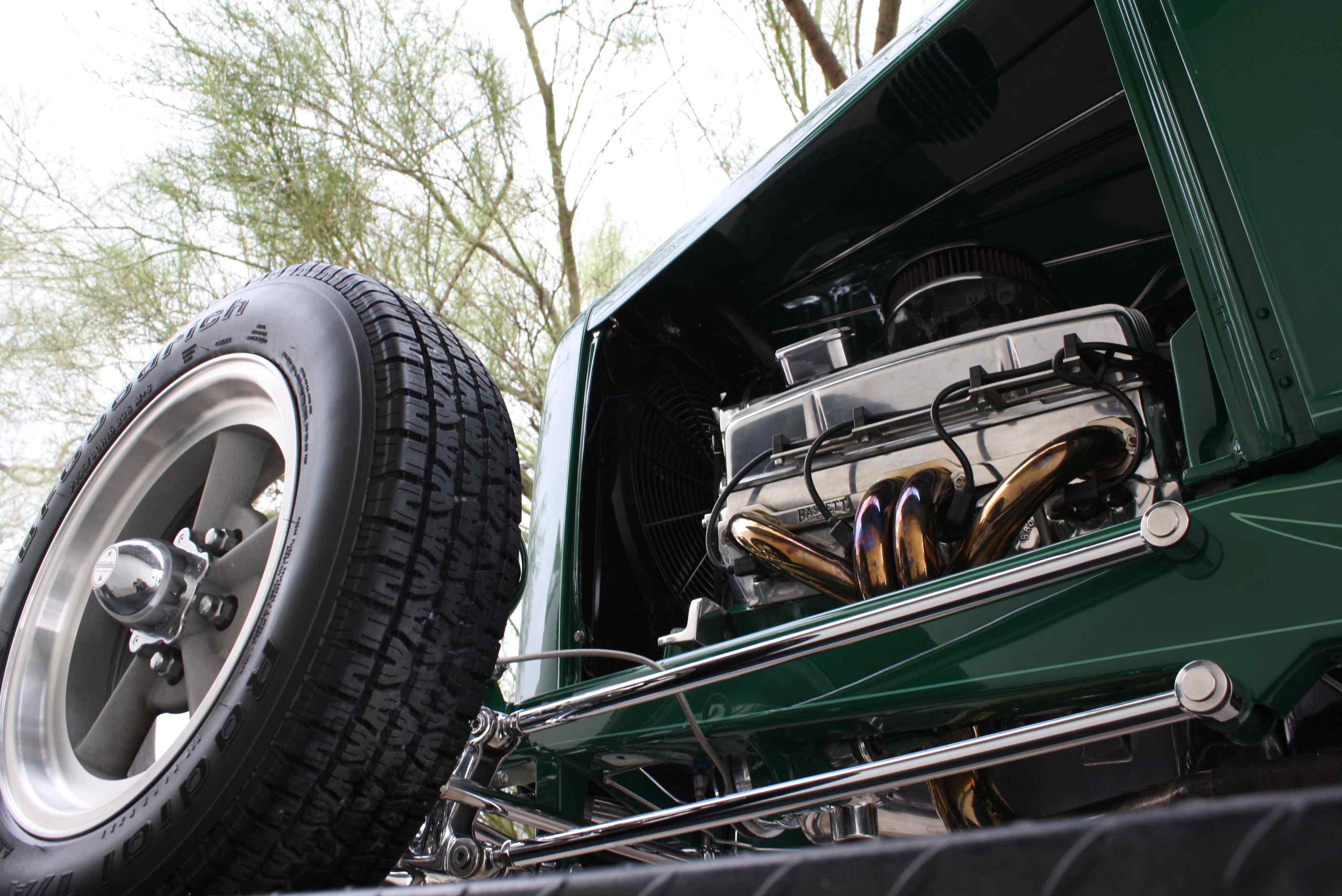 1932 Ford Roadster.