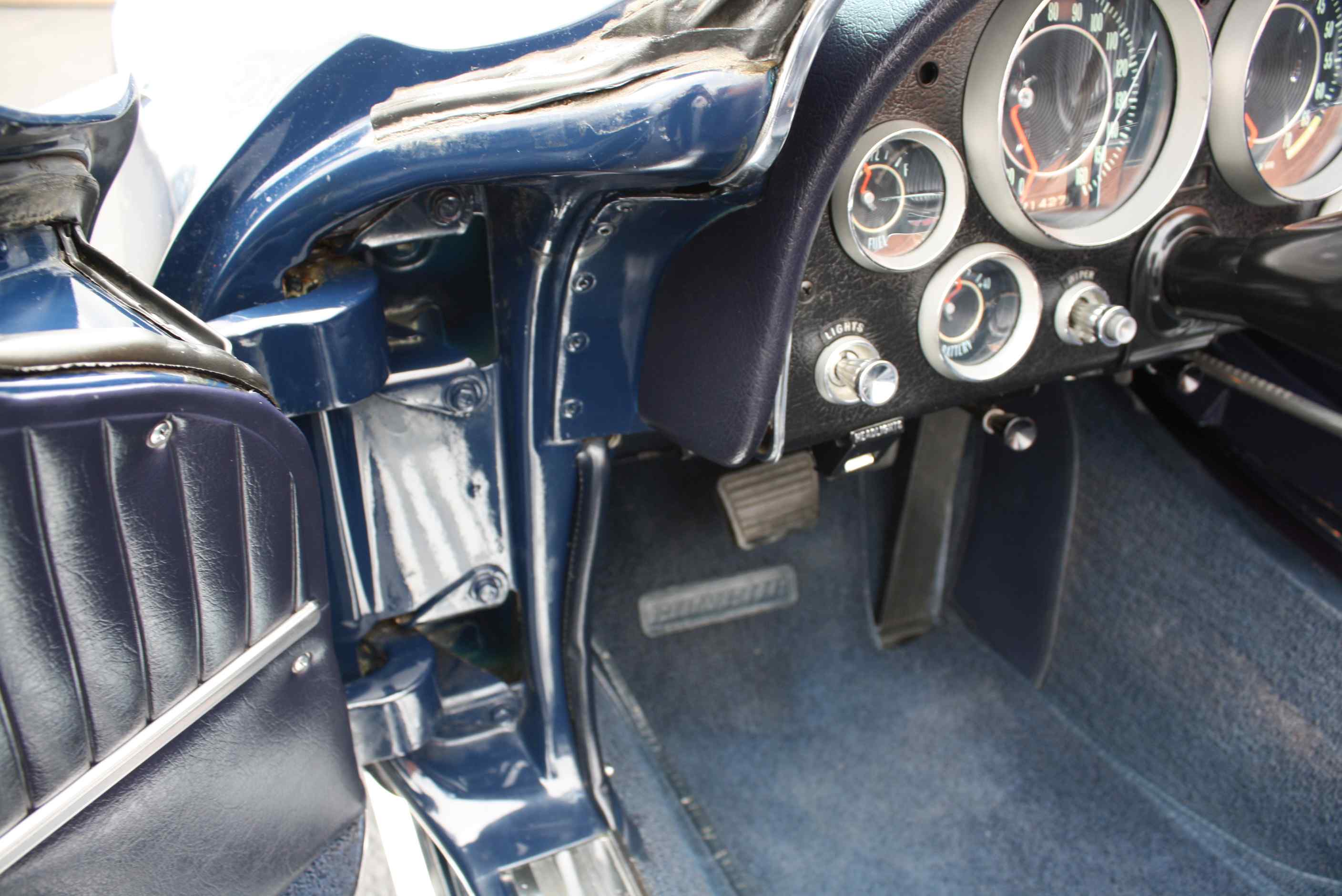1964 Corvette 365HP Convertible in Daytona Blue with Hardtop and original Documentation.