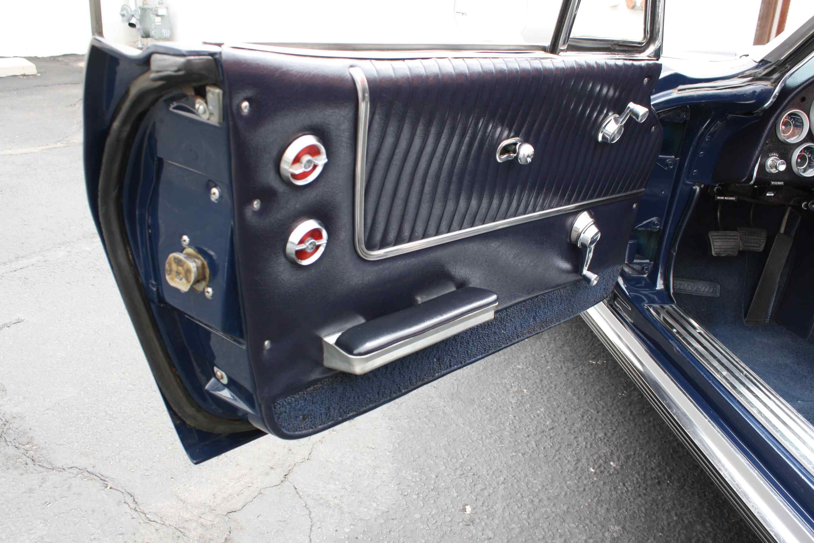 1964 Corvette 365HP Convertible in Daytona Blue with Hardtop and original Documentation.