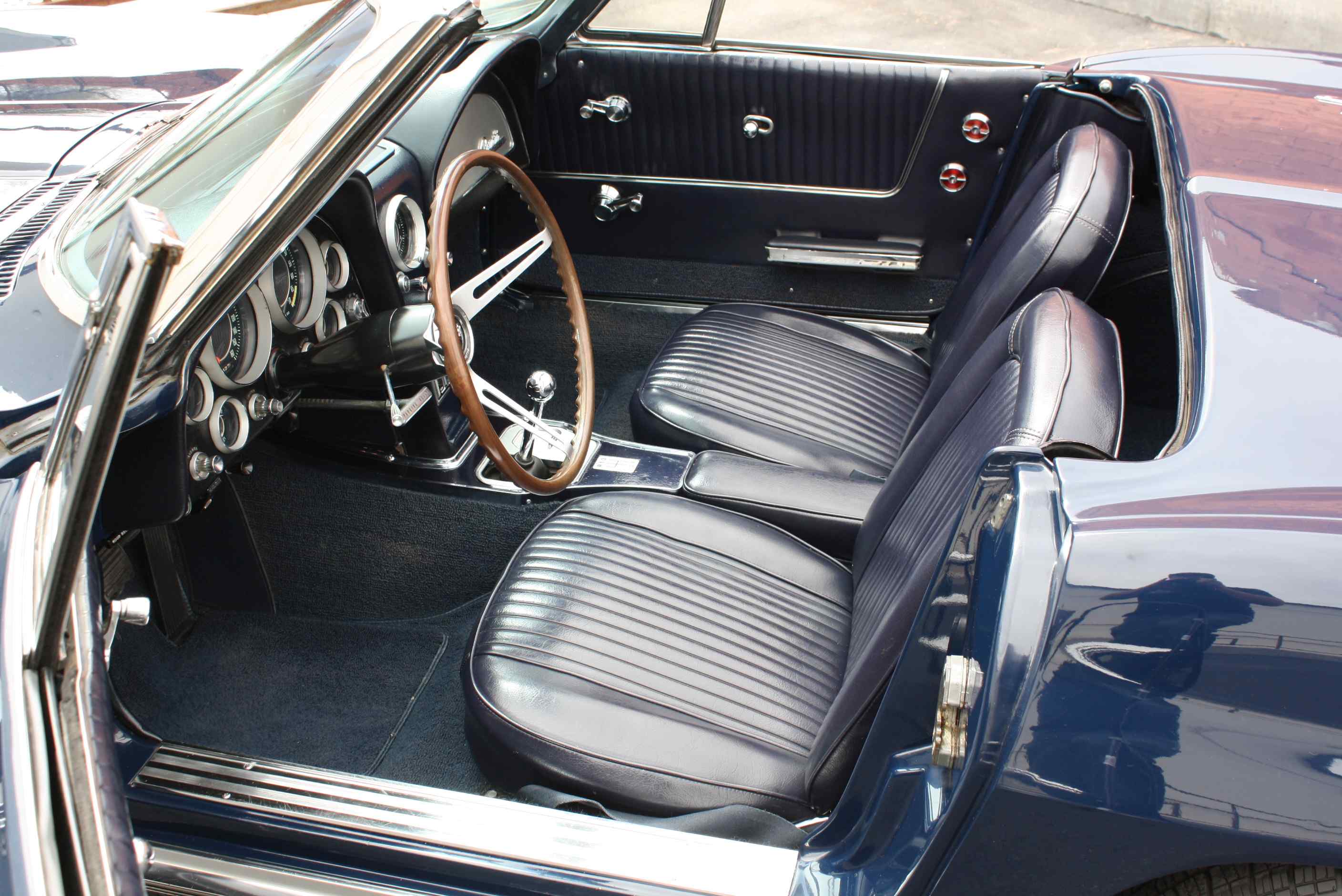 1964 Corvette 365HP Convertible in Daytona Blue with Hardtop and original Documentation.