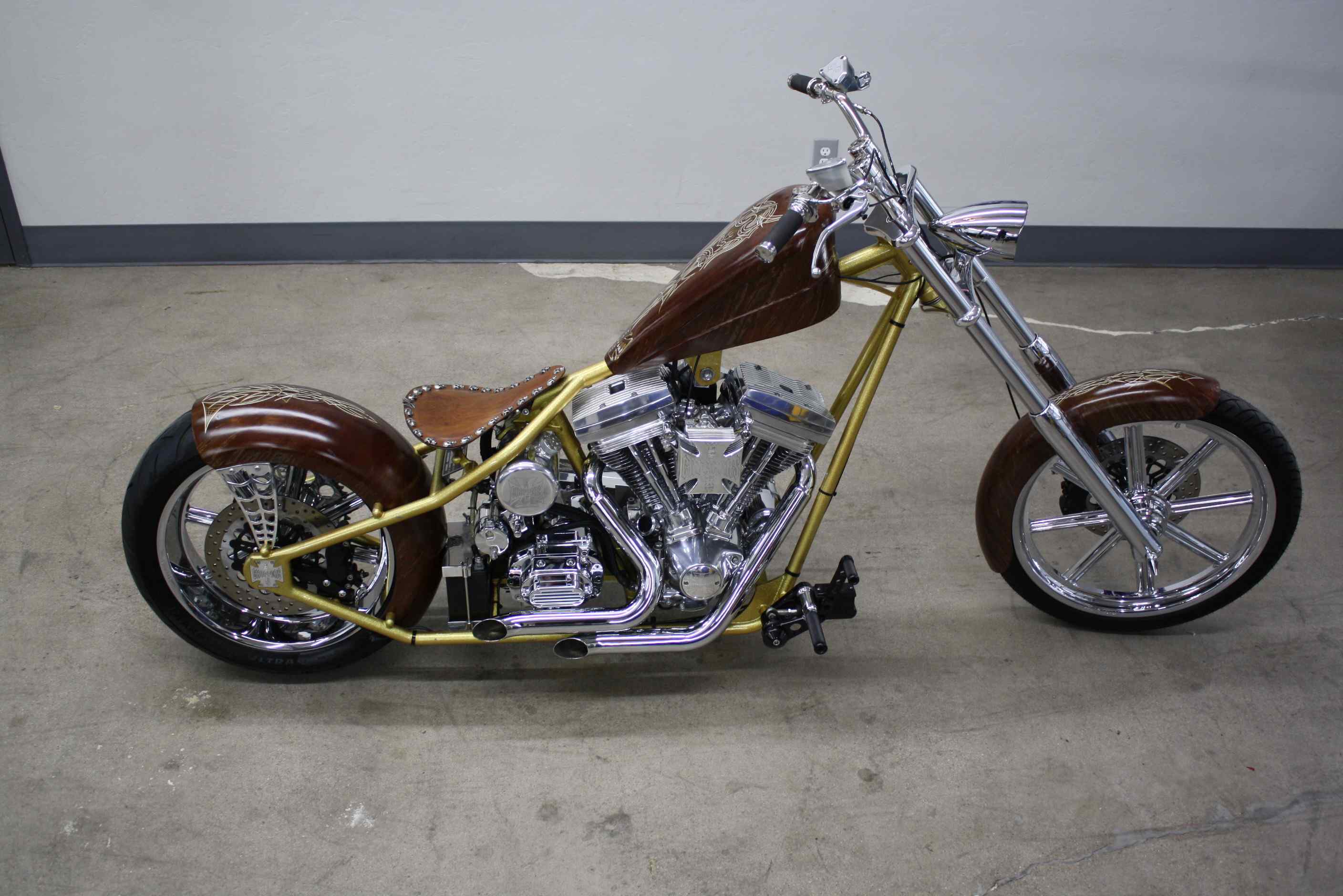 2010 West Coast Choppers CFL
