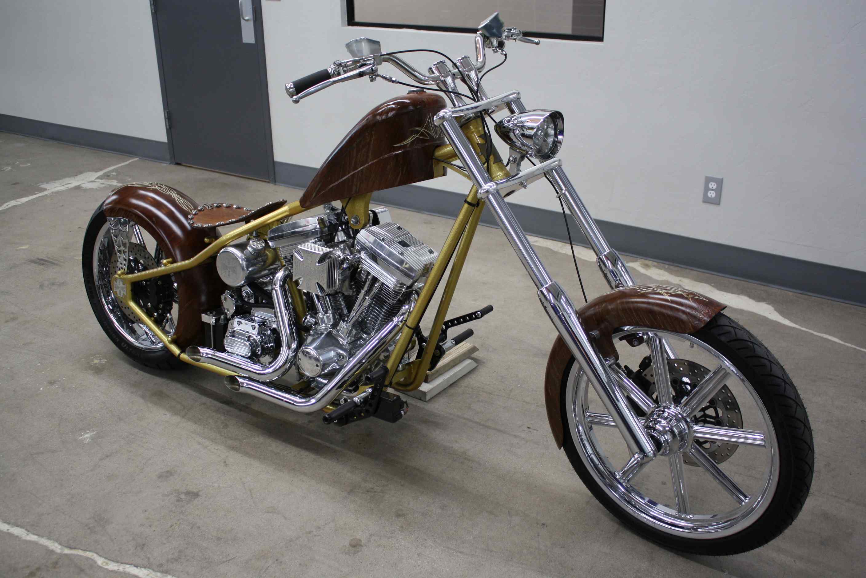 2010 West Coast Choppers CFL