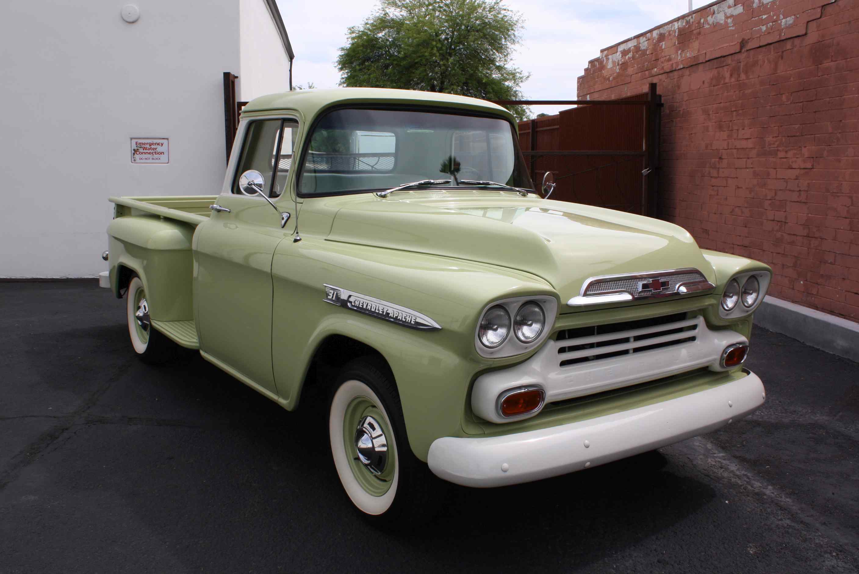 1958 Chevrolet Apache Pickup