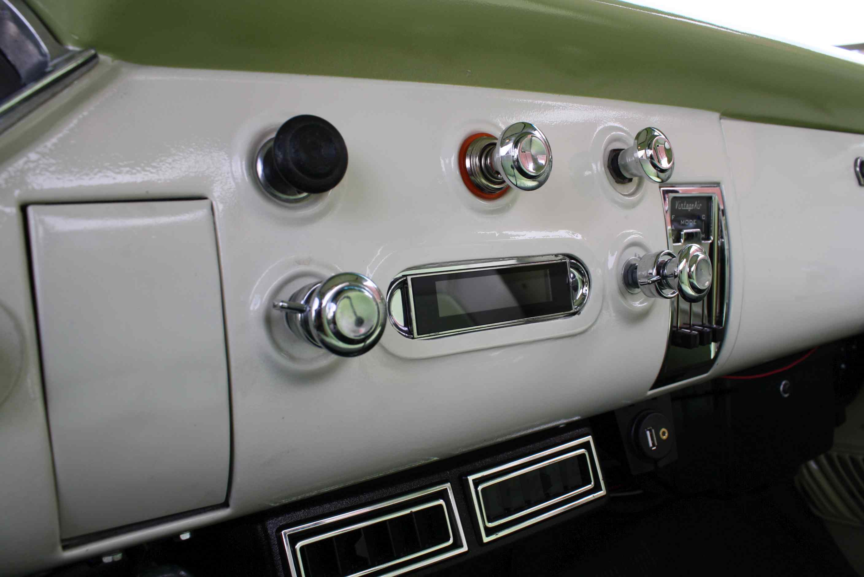 1958 Chevrolet Apache Pickup