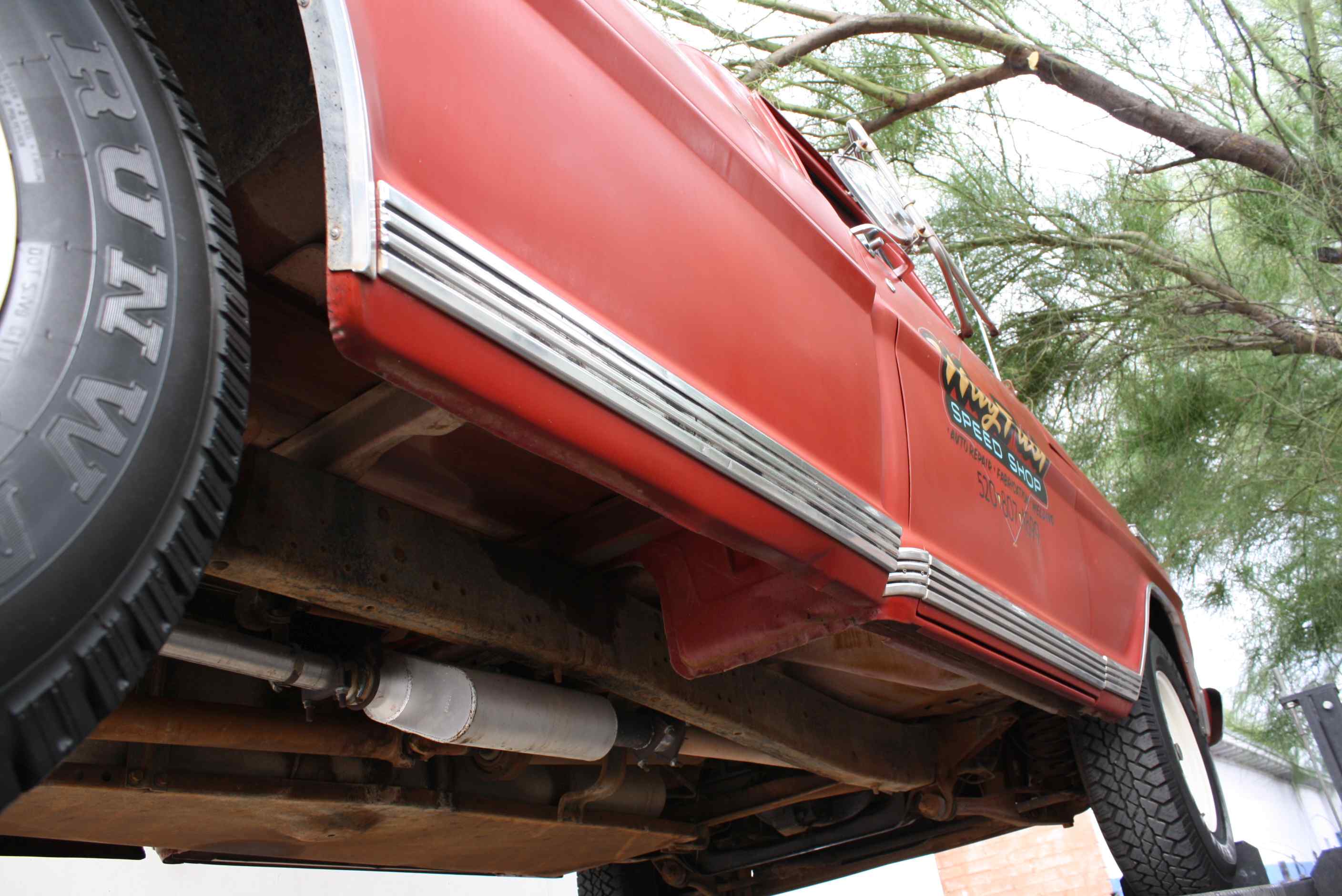 1972 Ford Sports Custom Cab 3/4 ton pickup