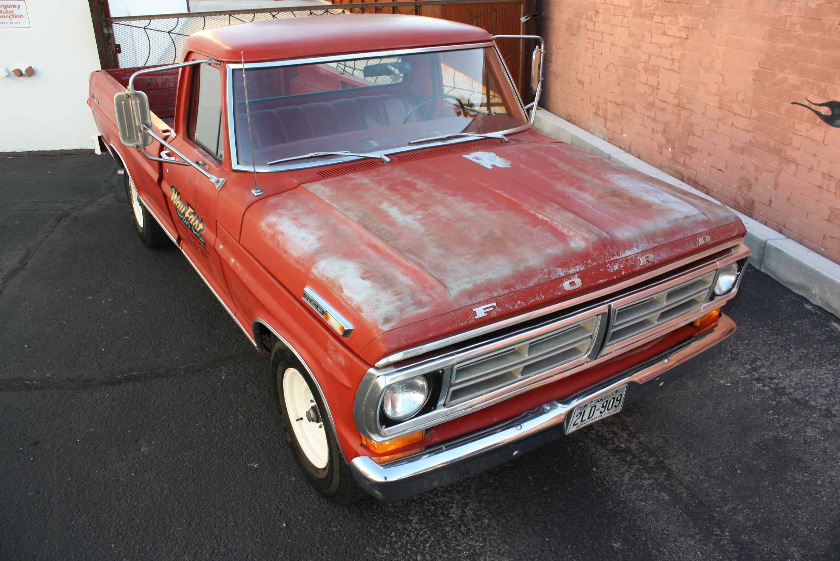 1972 Ford Sports Custom Cab 3/4 ton pickup