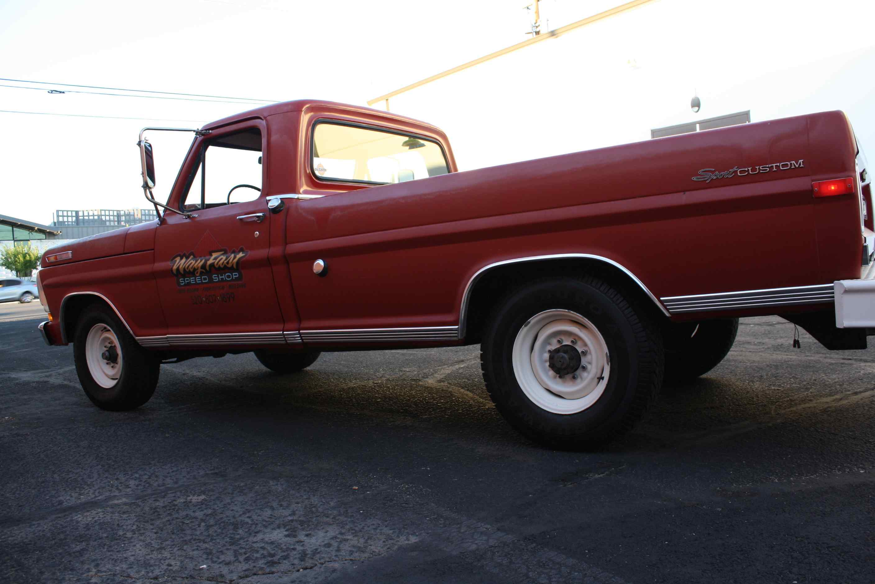 1972 Ford Sports Custom Cab 3/4 ton pickup