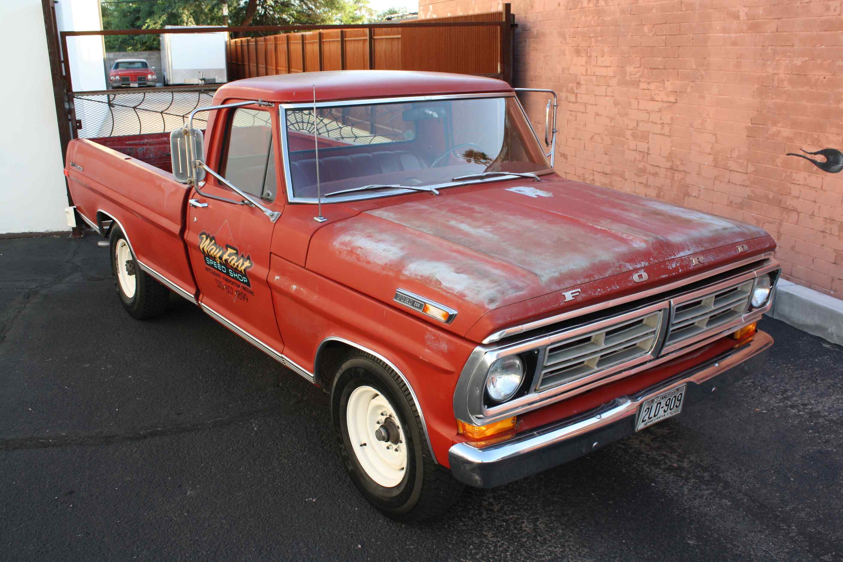 1972 Ford Sports Custom Cab 3/4 ton pickup