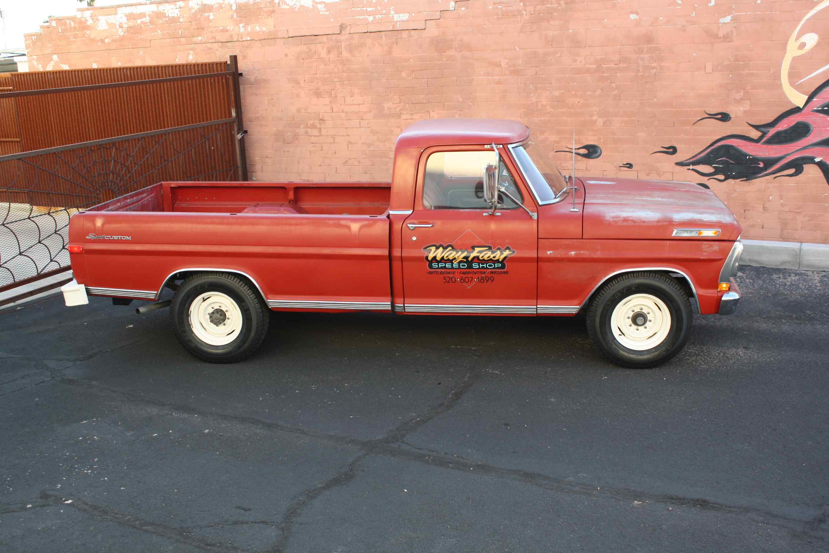 1972 Ford Sports Custom Cab 3/4 ton pickup