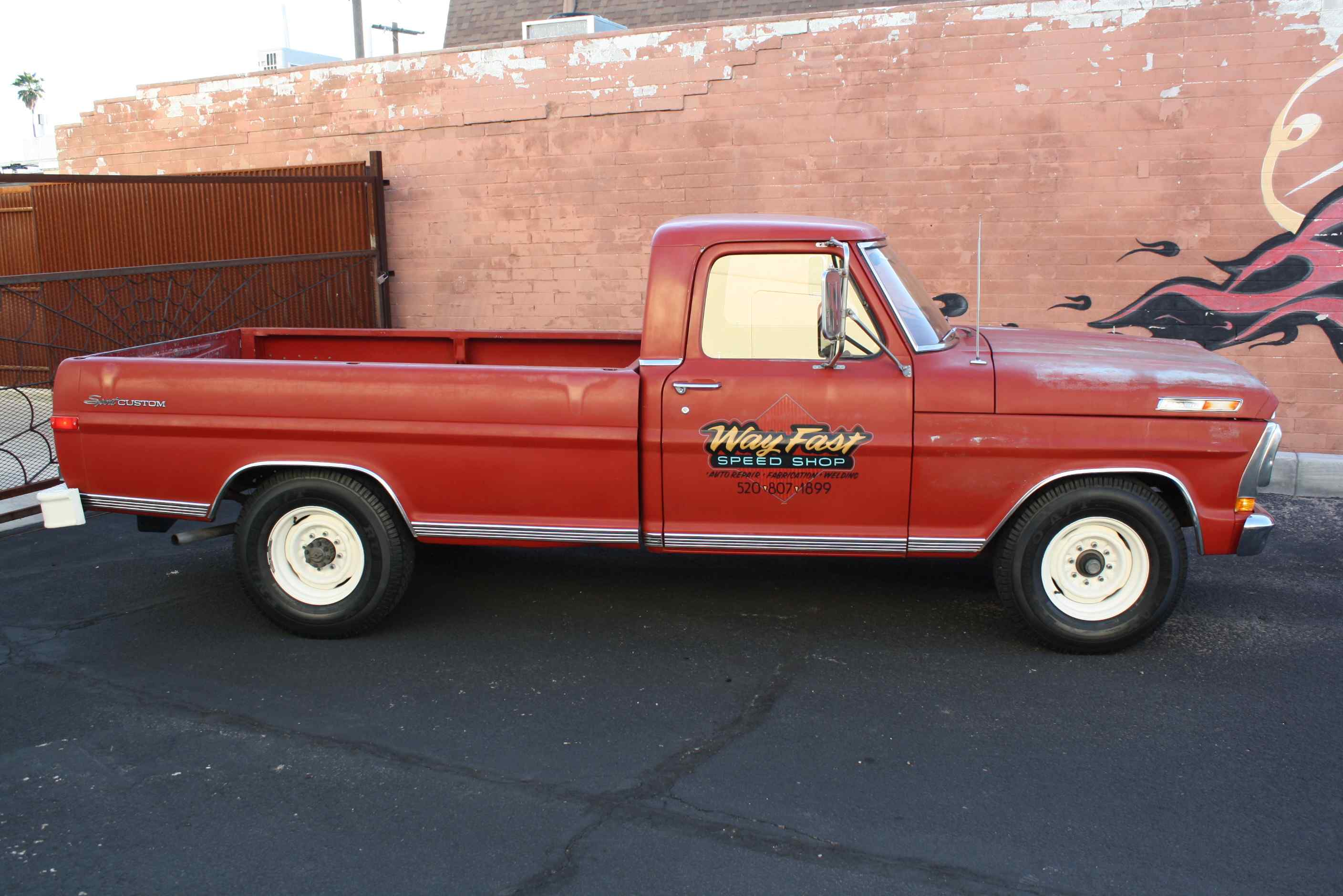 1972 Ford Sports Custom Cab 3/4 ton pickup