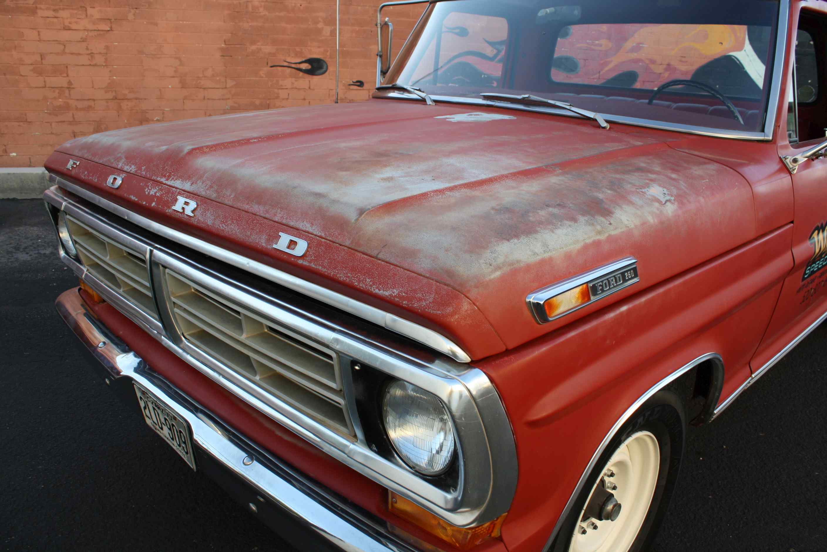 1972 Ford Sports Custom Cab 3/4 ton pickup