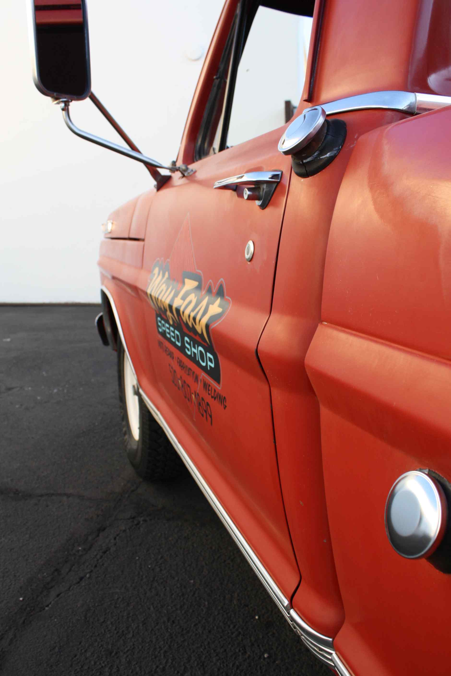 1972 Ford Sports Custom Cab 3/4 ton pickup