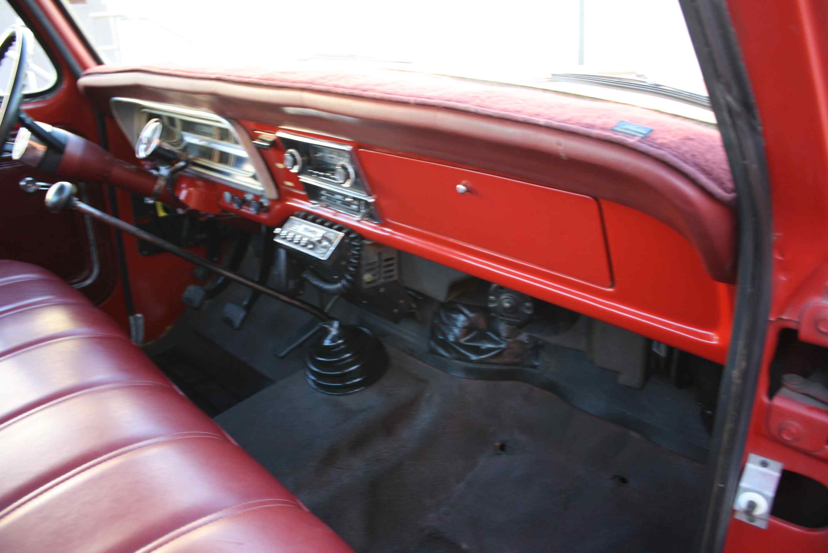 1972 Ford Sports Custom Cab 3/4 ton pickup