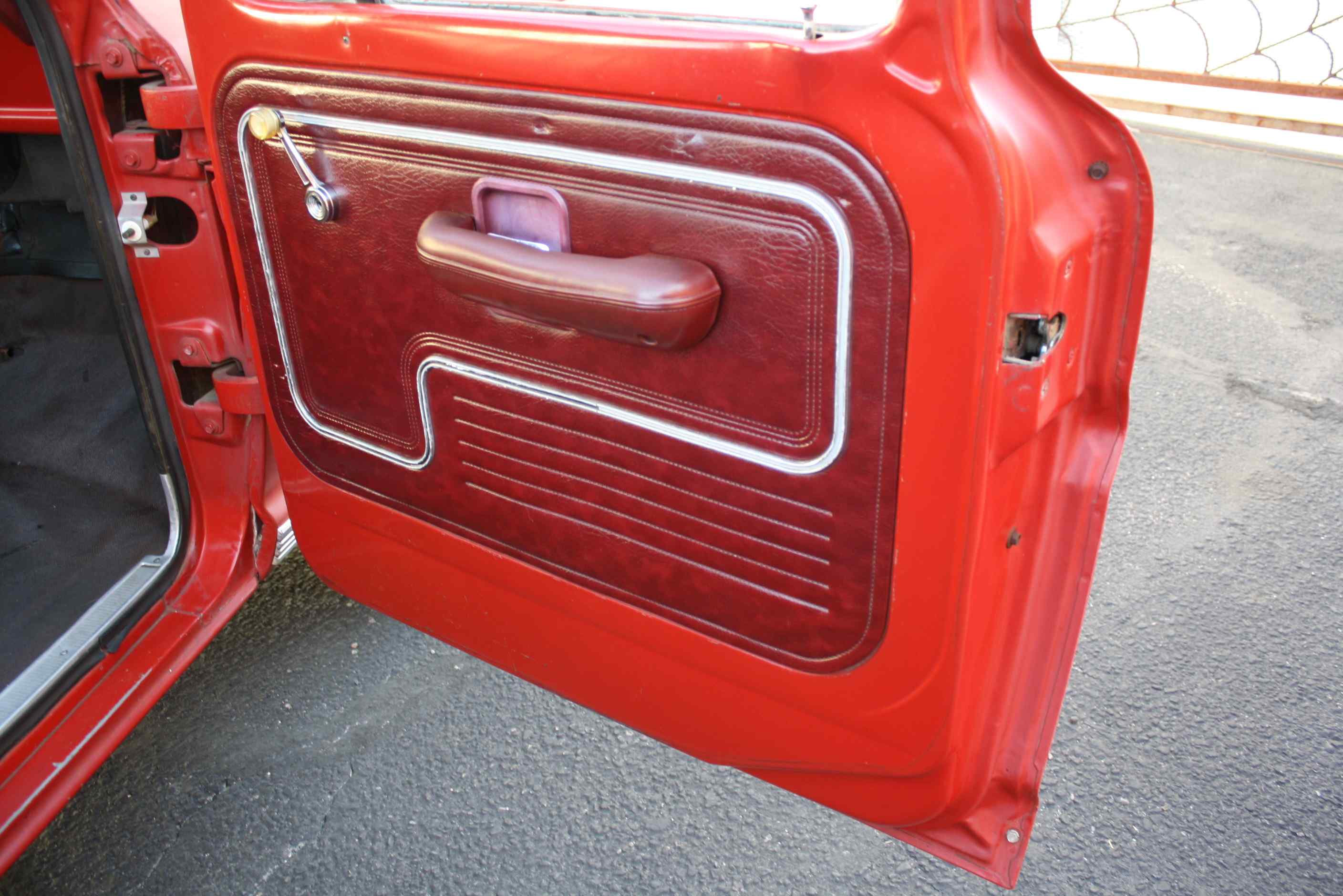 1972 Ford Sports Custom Cab 3/4 ton pickup