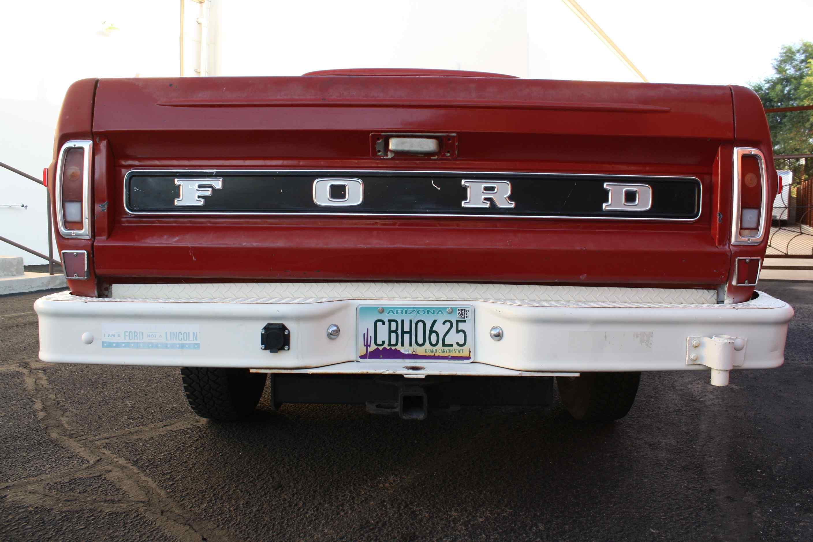 1972 Ford Sports Custom Cab 3/4 ton pickup
