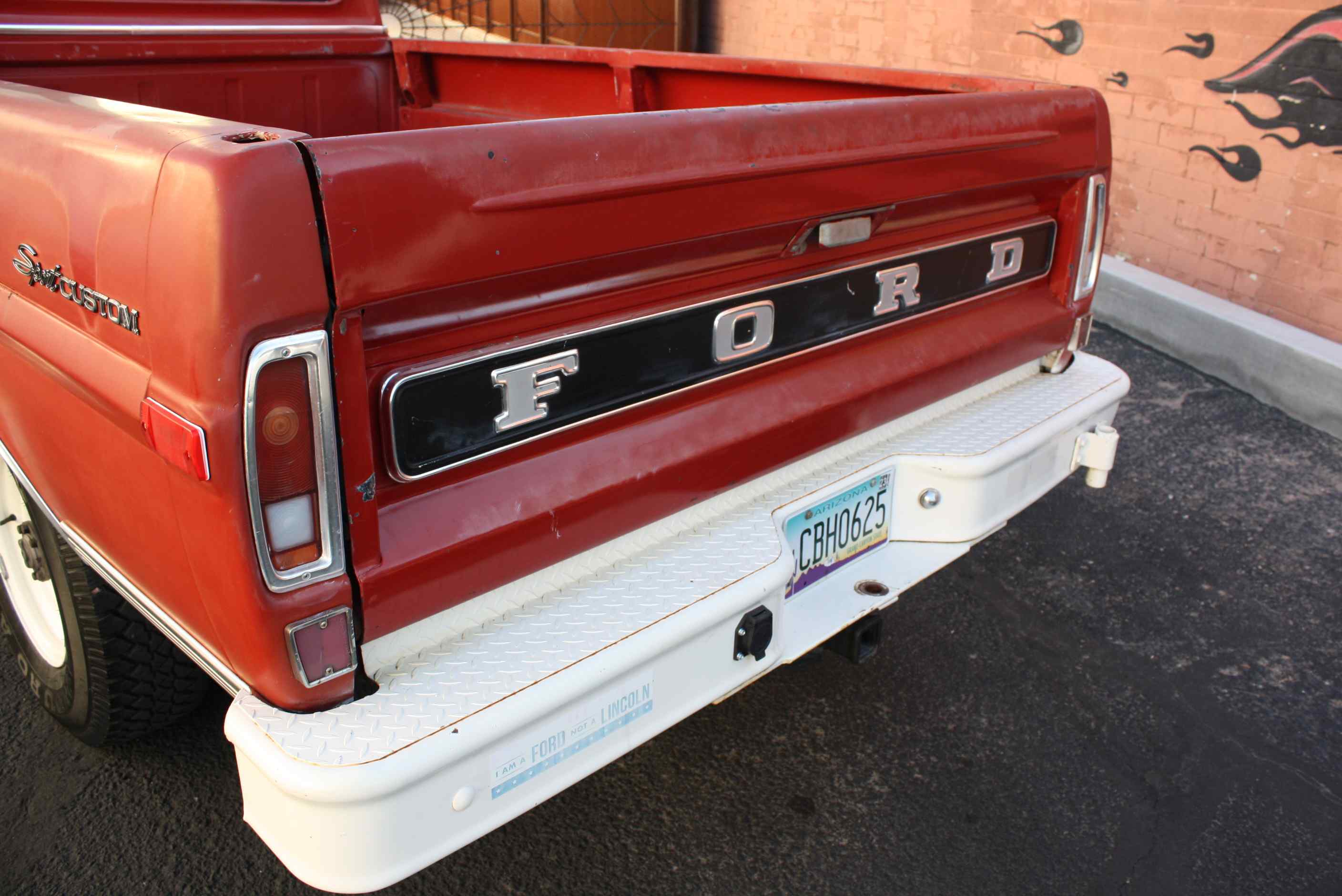 1972 Ford Sports Custom Cab 3/4 ton pickup