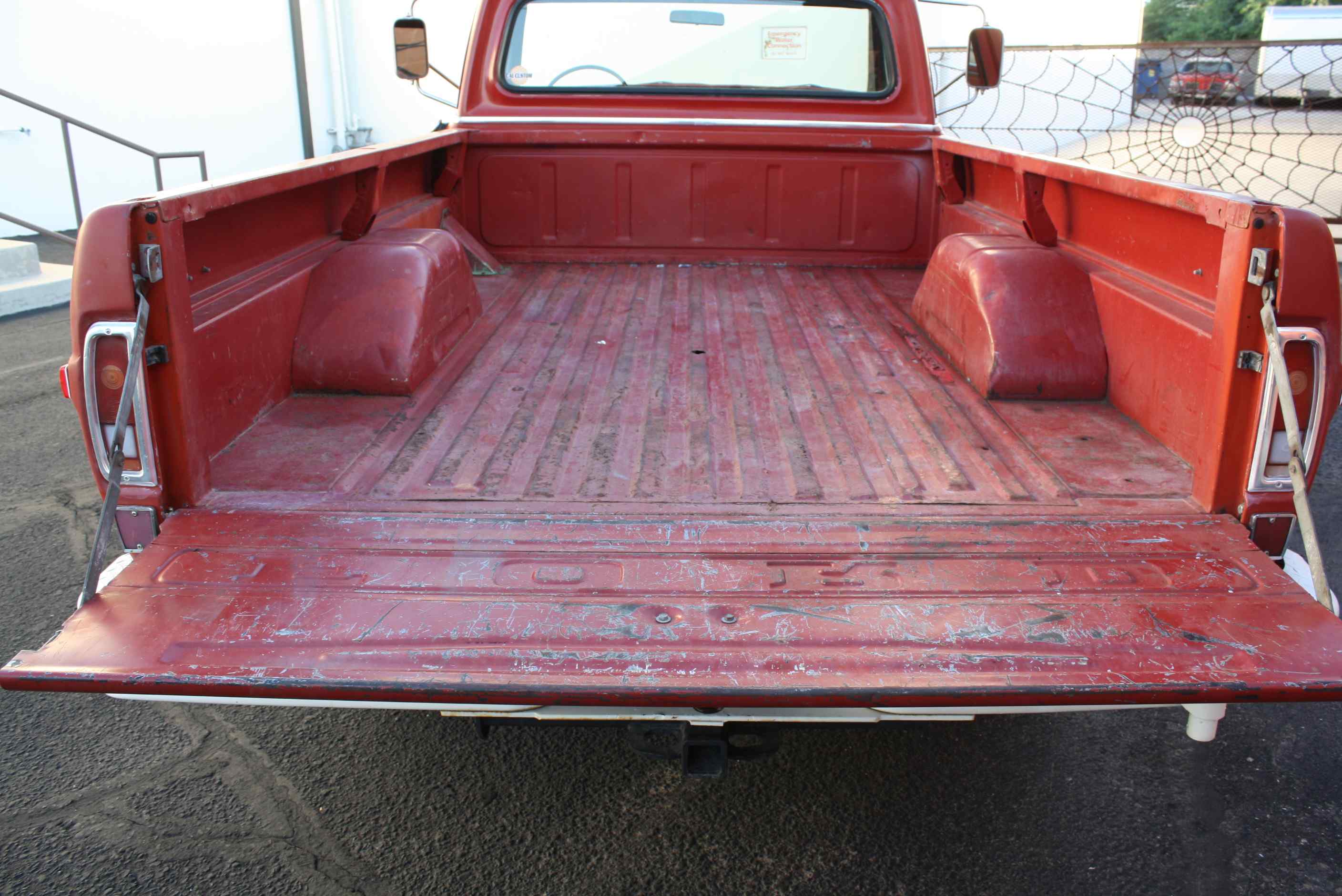 1972 Ford Sports Custom Cab 3/4 ton pickup