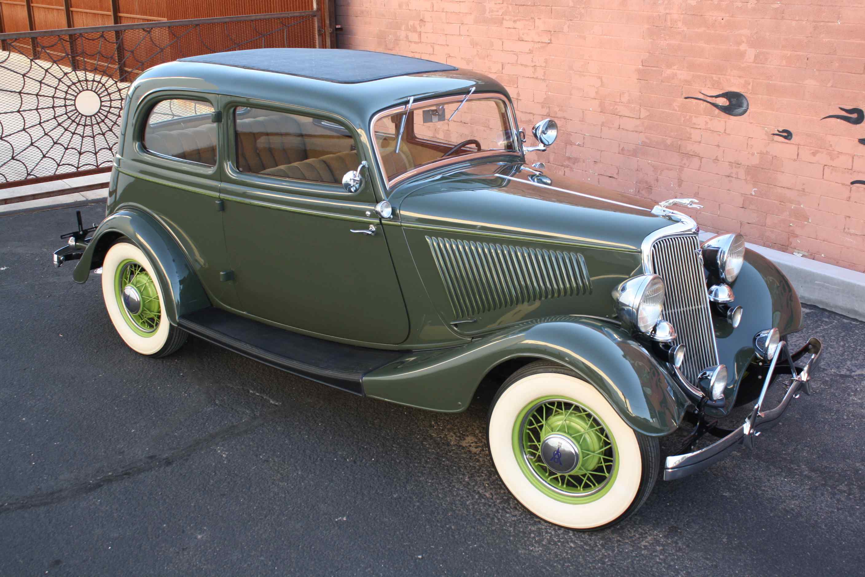 1934 Ford Victoria