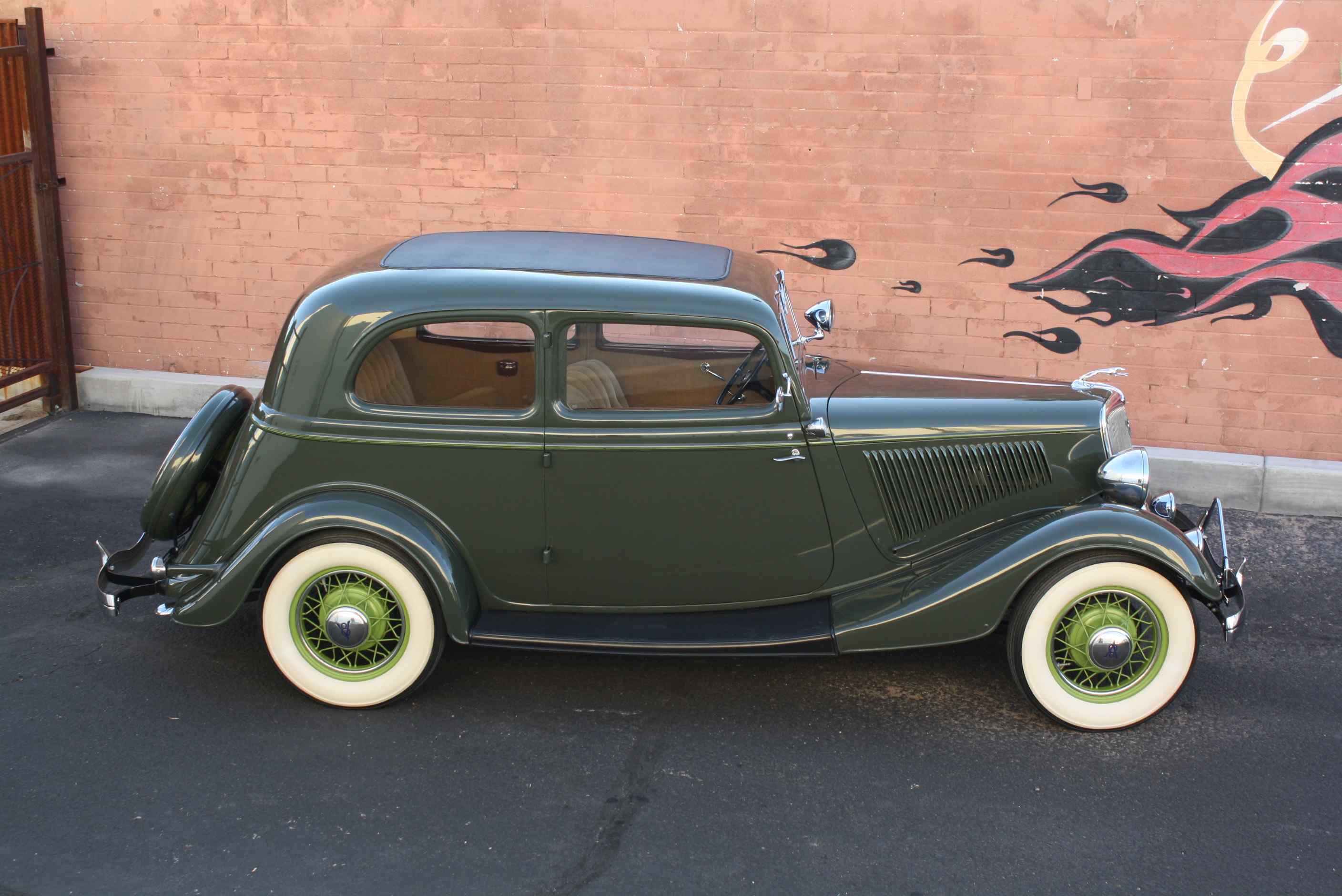 1934 Ford Victoria