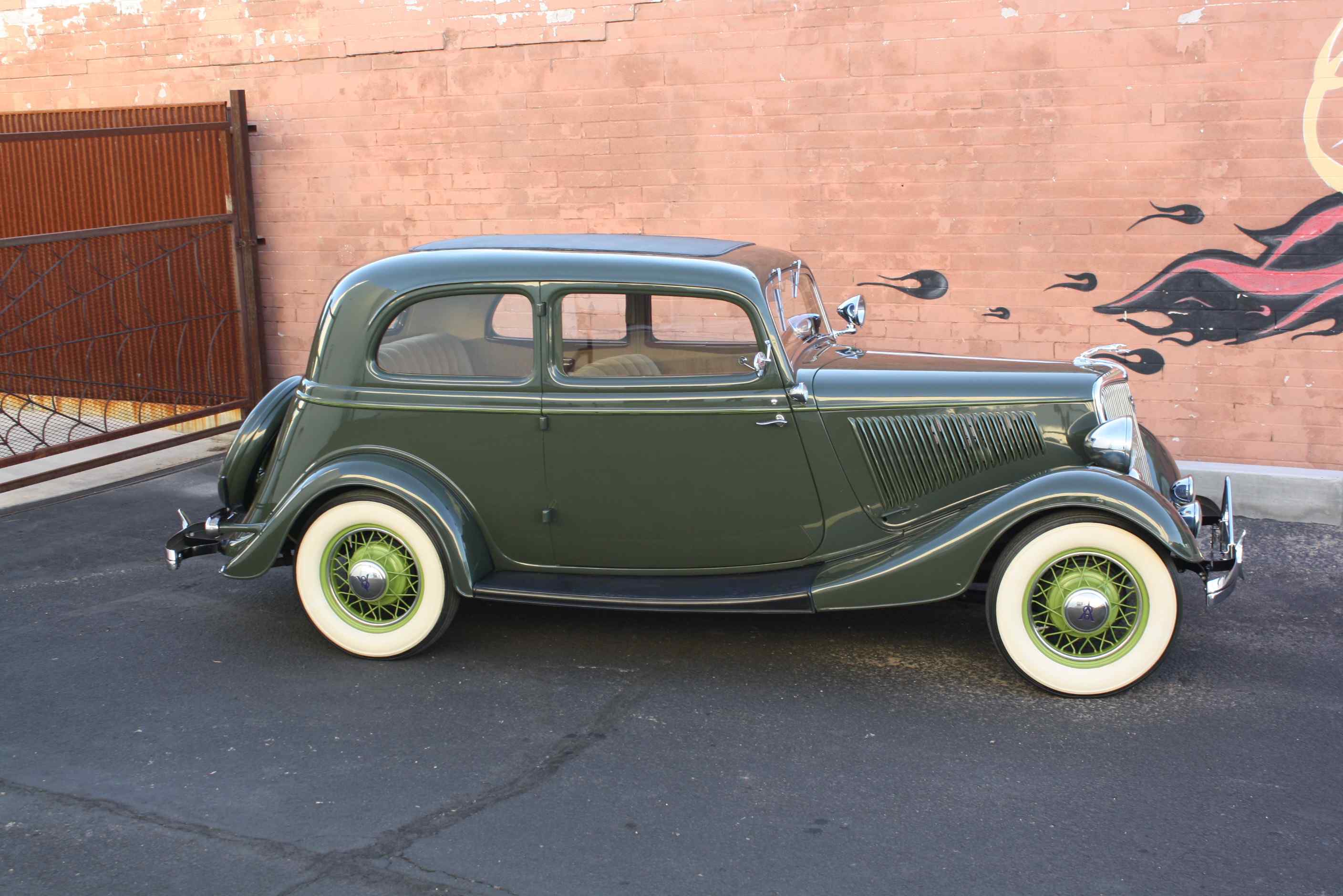 1934 Ford Victoria