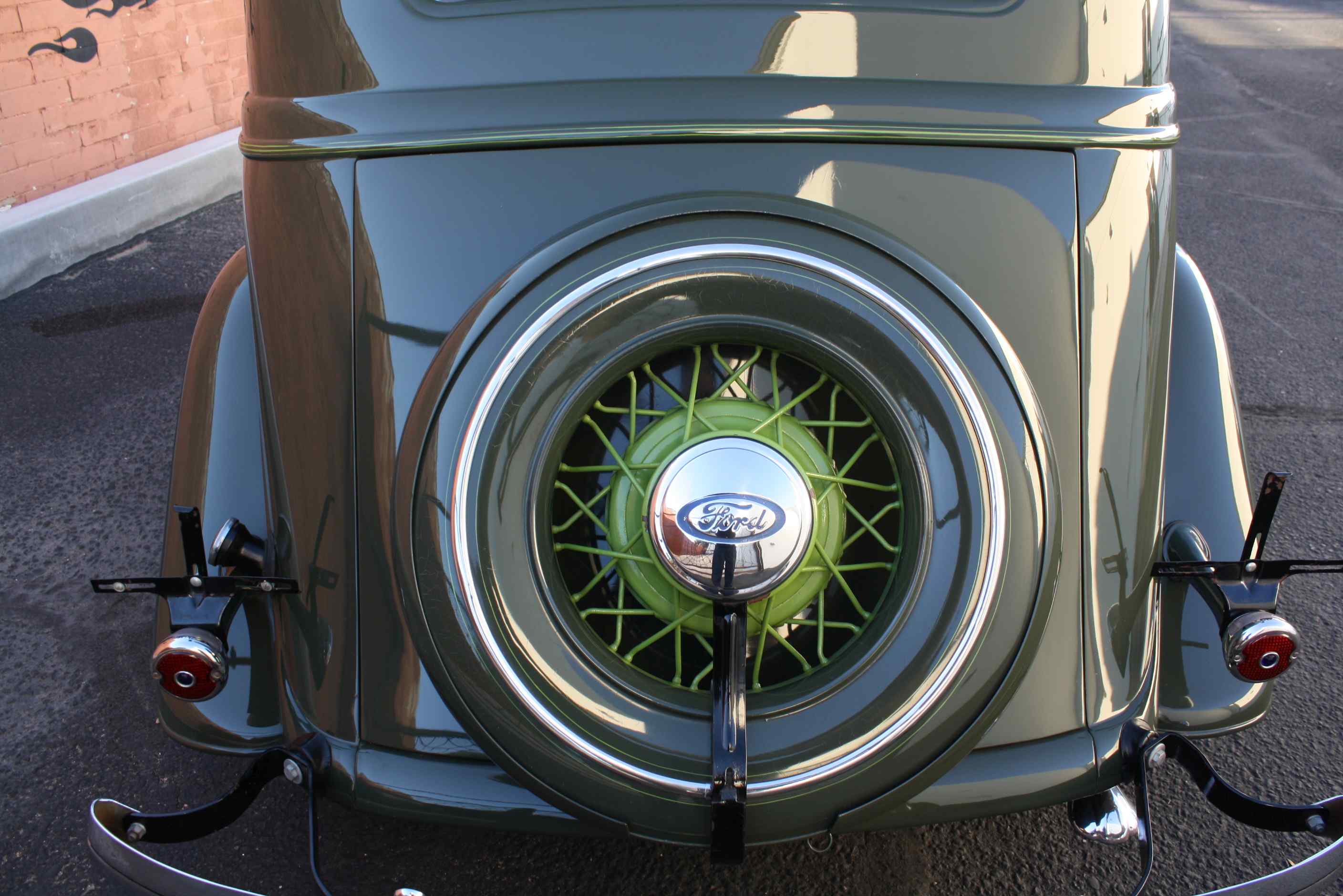 1934 Ford Victoria
