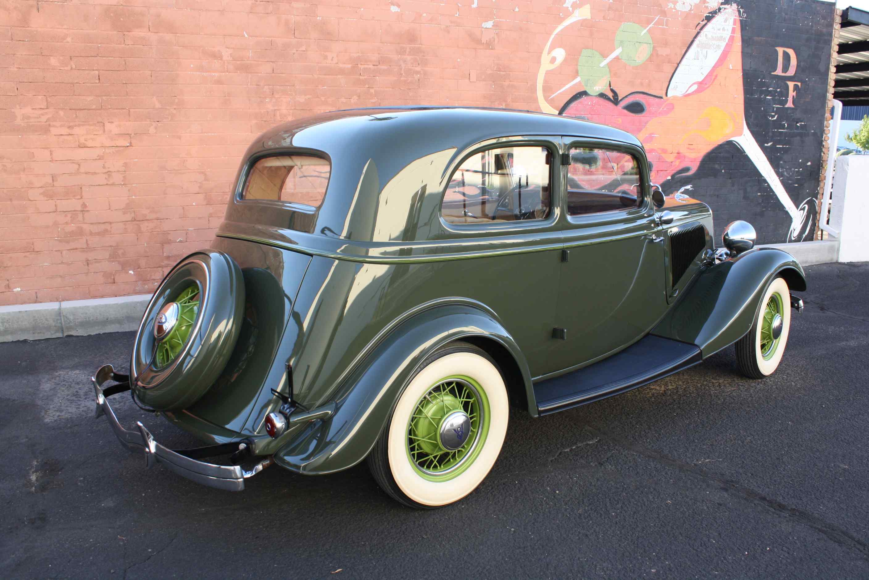 1934 Ford Victoria