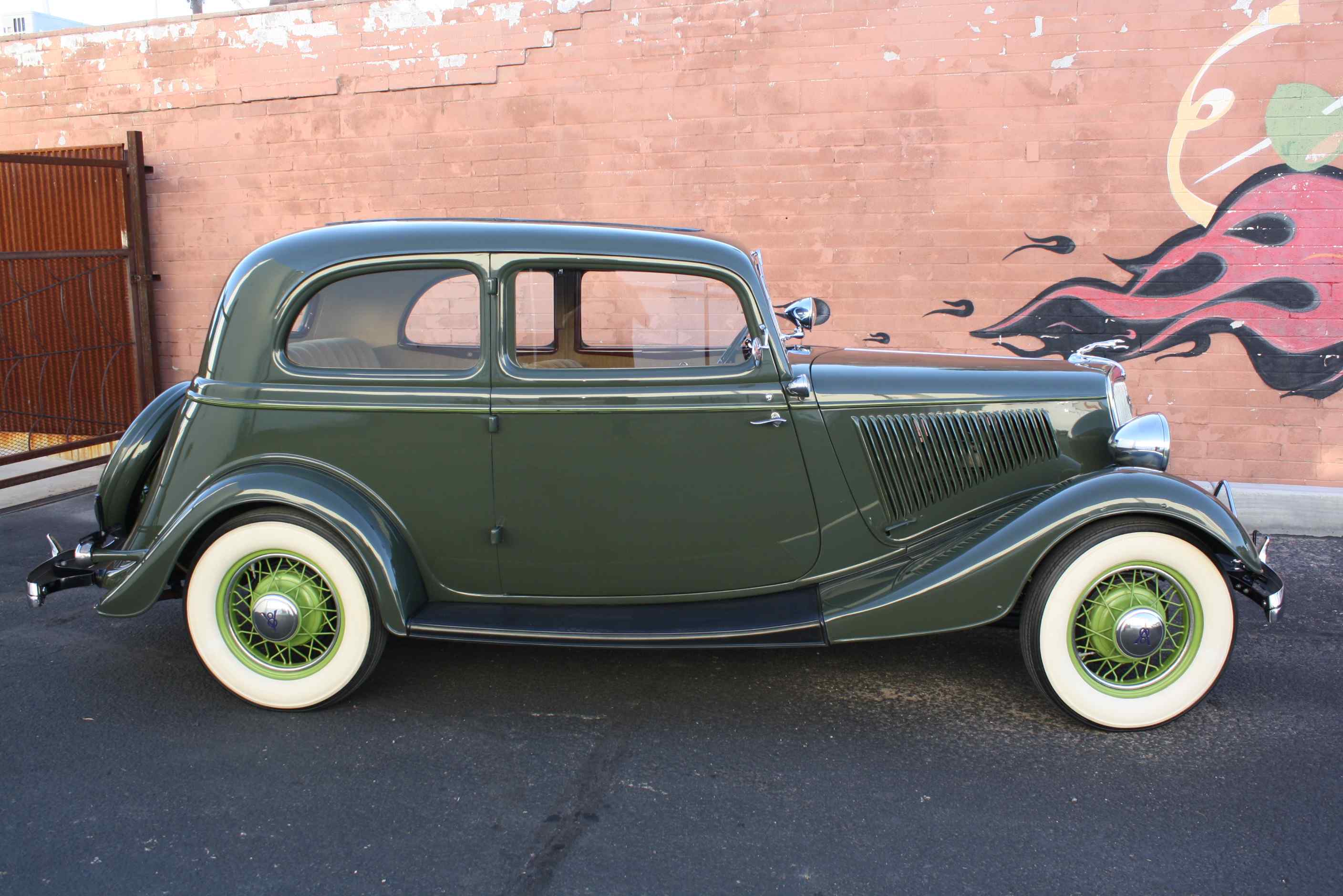 1934 Ford Victoria