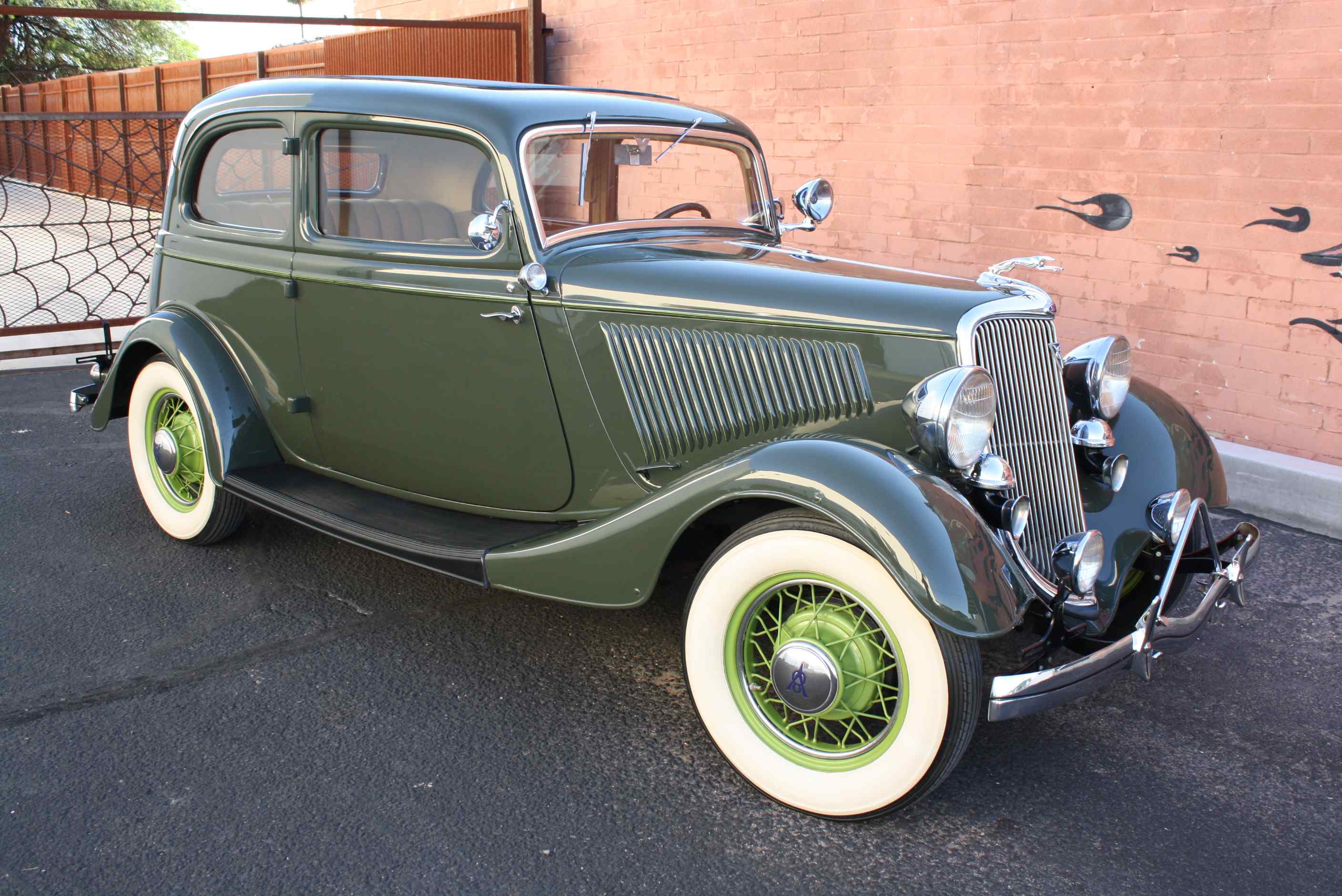 1934 Ford Victoria