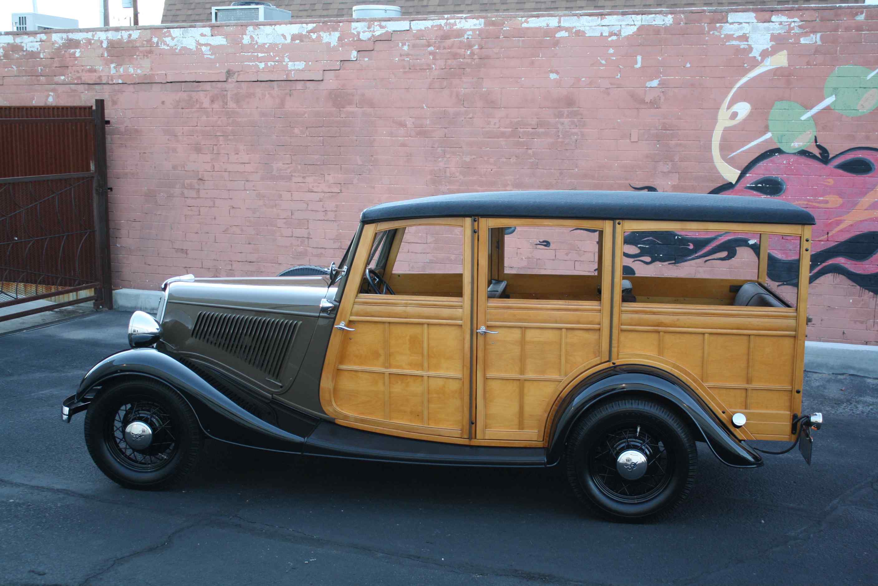 1934 Ford Woody Dearborn Award Winning Car, Grand National Senior.