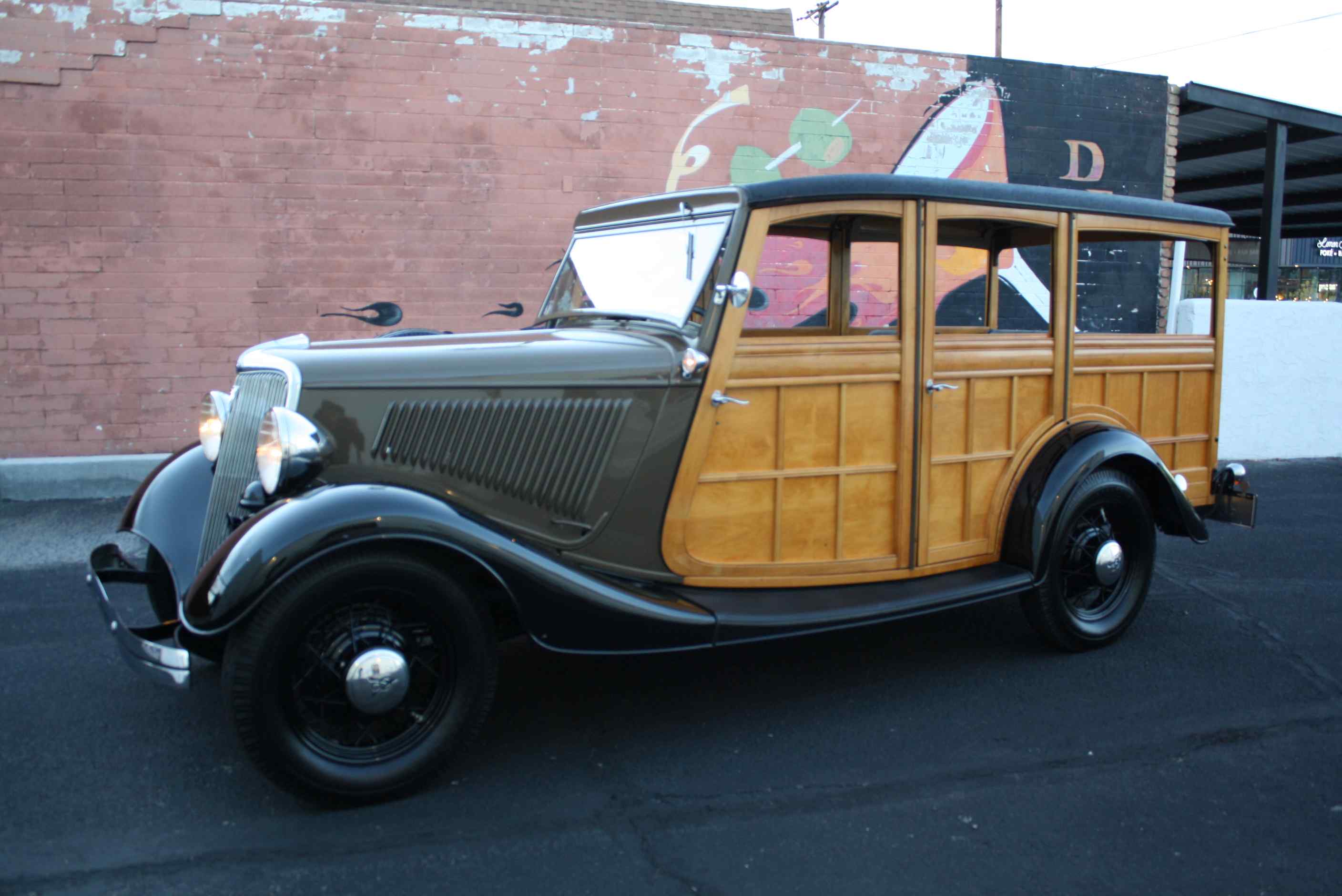 1934 Ford Woody Dearborn Award Winning Car, Grand National Senior.