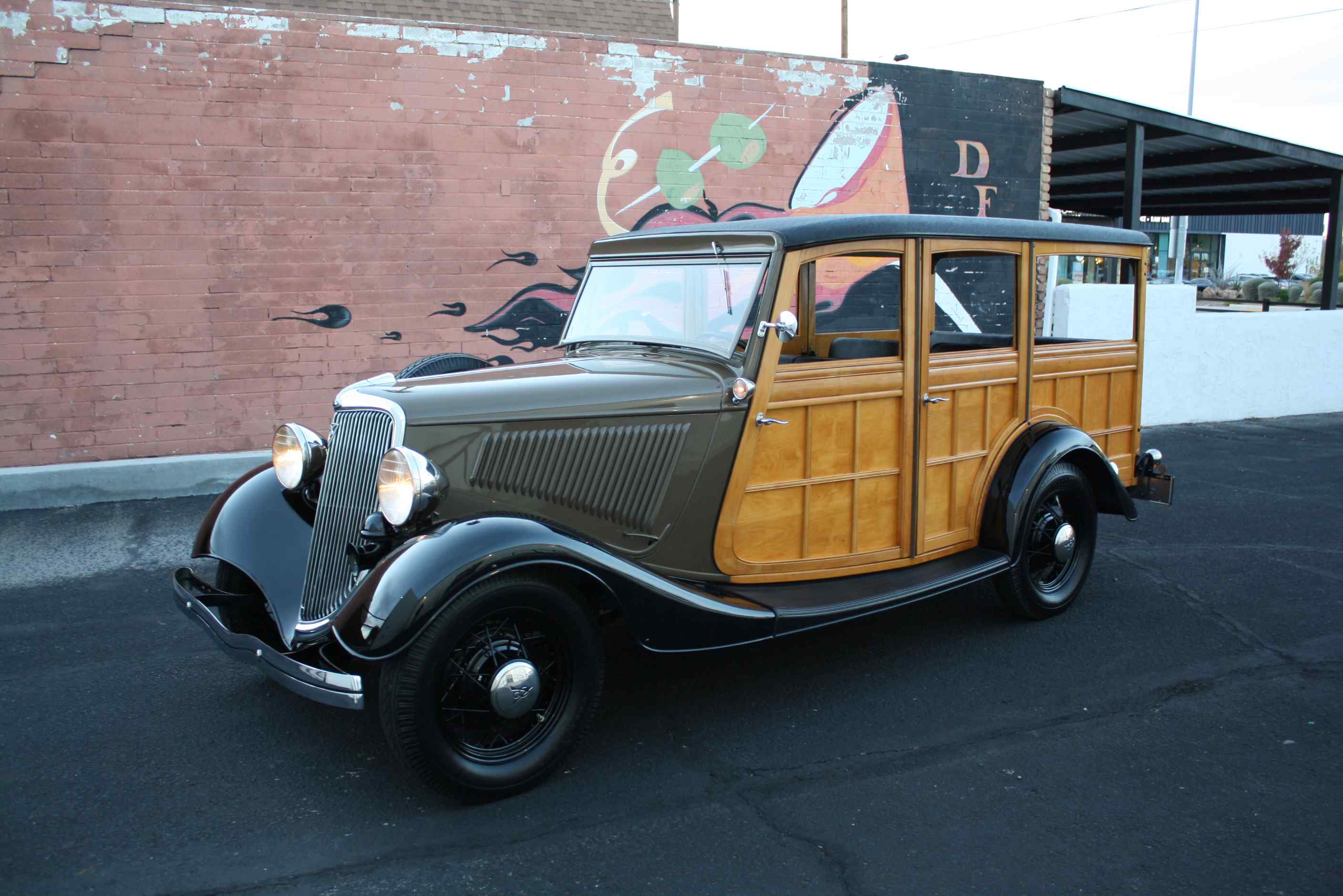 1934 Ford Woody Dearborn Award Winning Car, Grand National Senior.