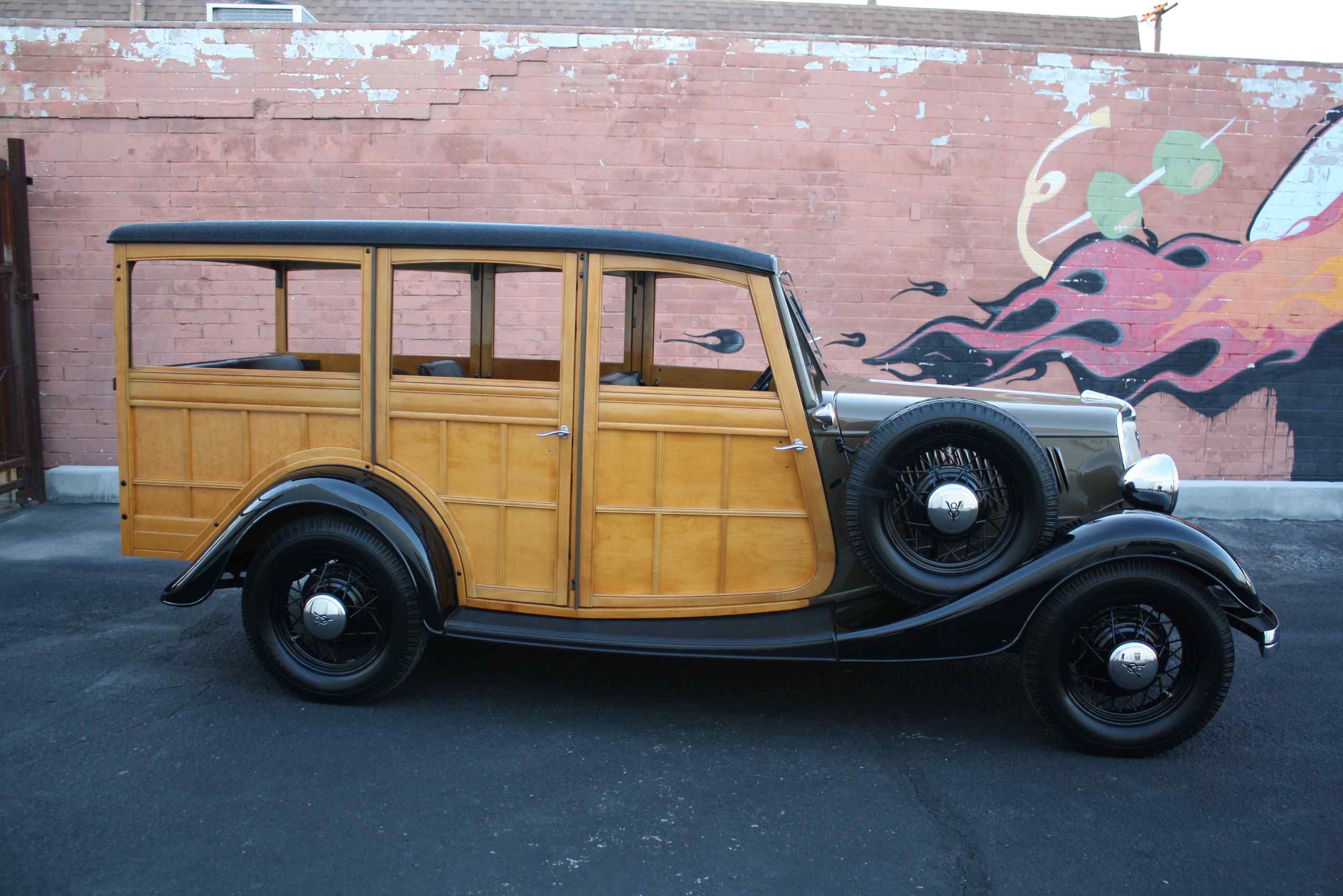 1934 Ford Woody Dearborn Award Winning Car, Grand National Senior.